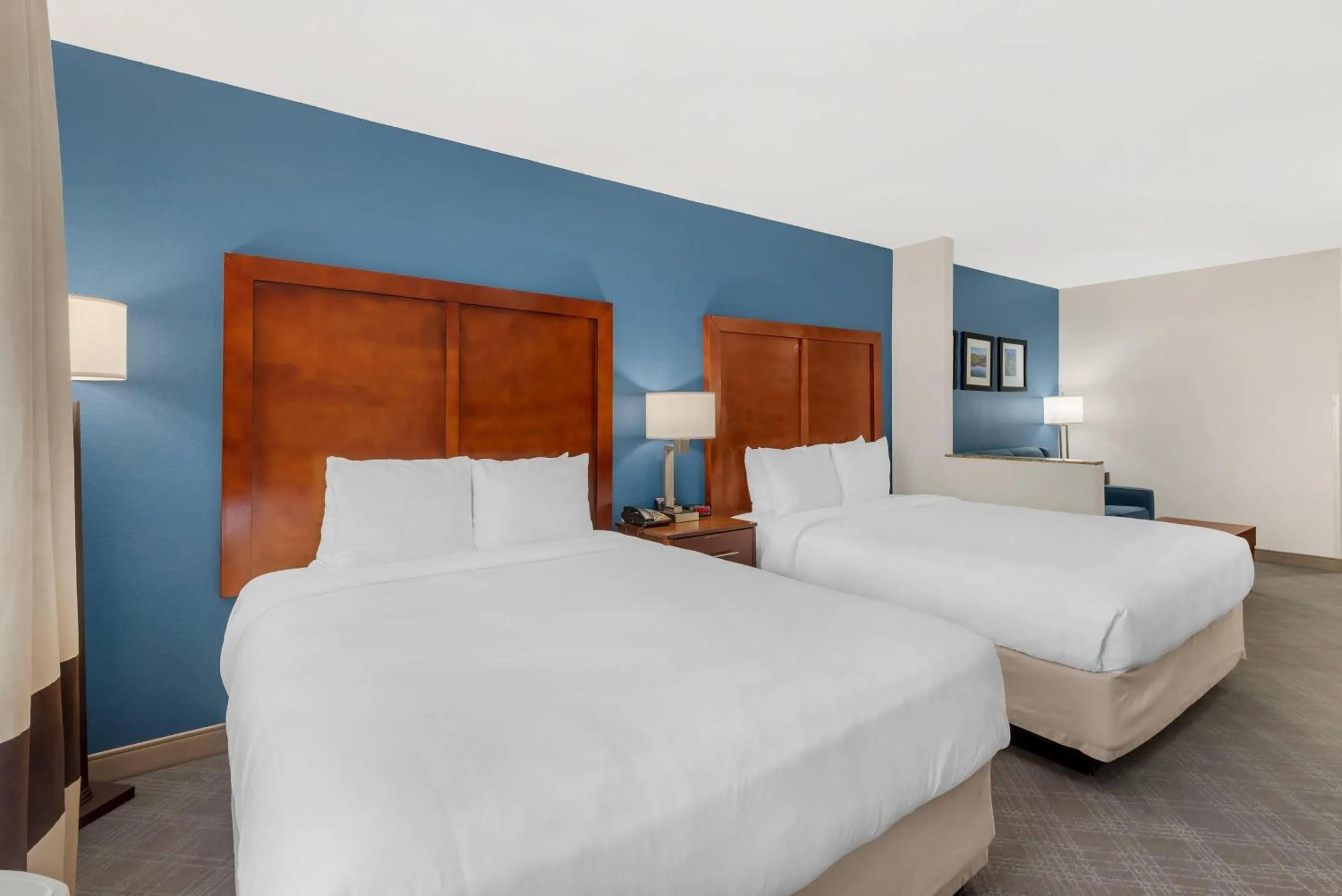 Bedroom, Bed in Comfort Inn & Suites Rifle