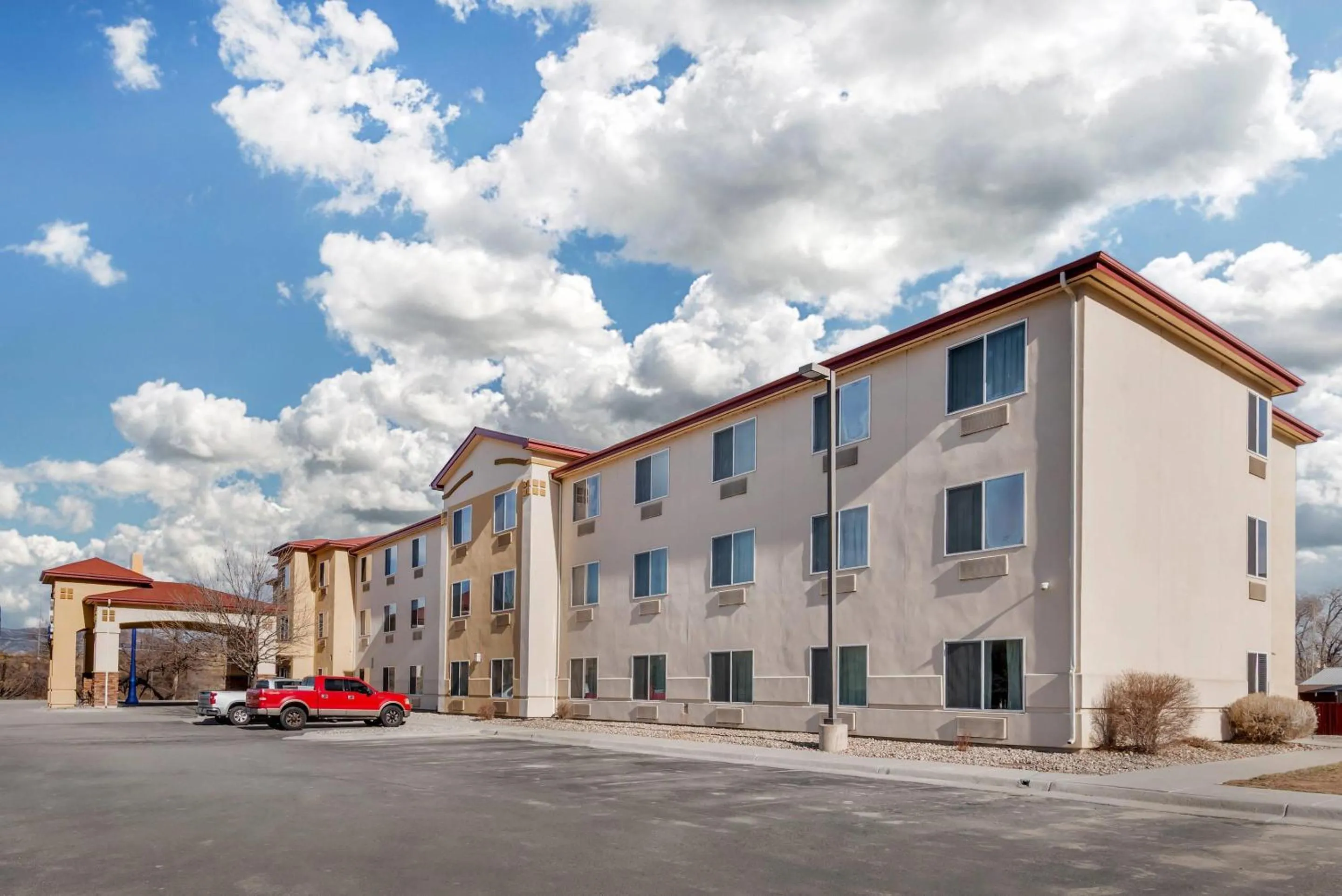 Property building in Comfort Inn & Suites Rifle