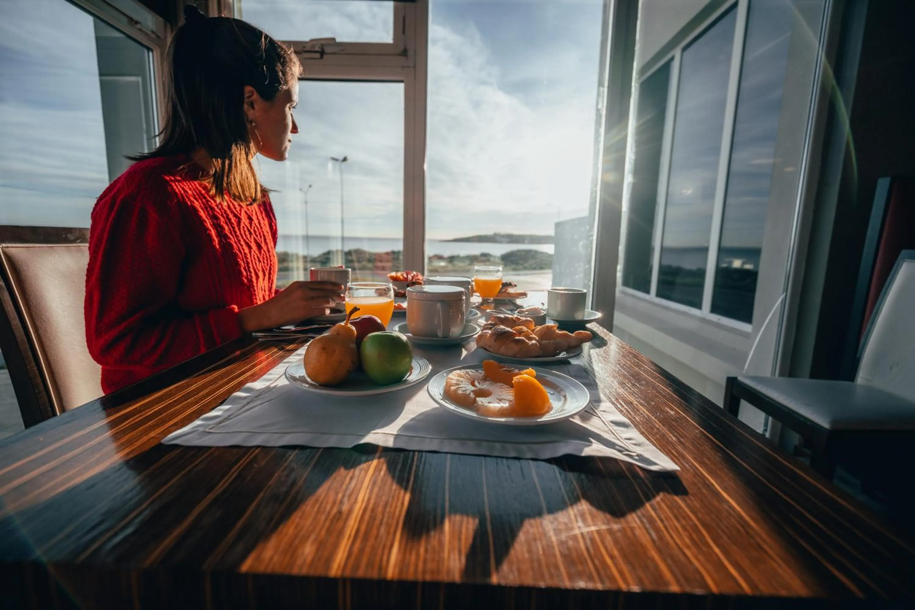 Restaurant/places to eat in Rayentray Grand Hotel