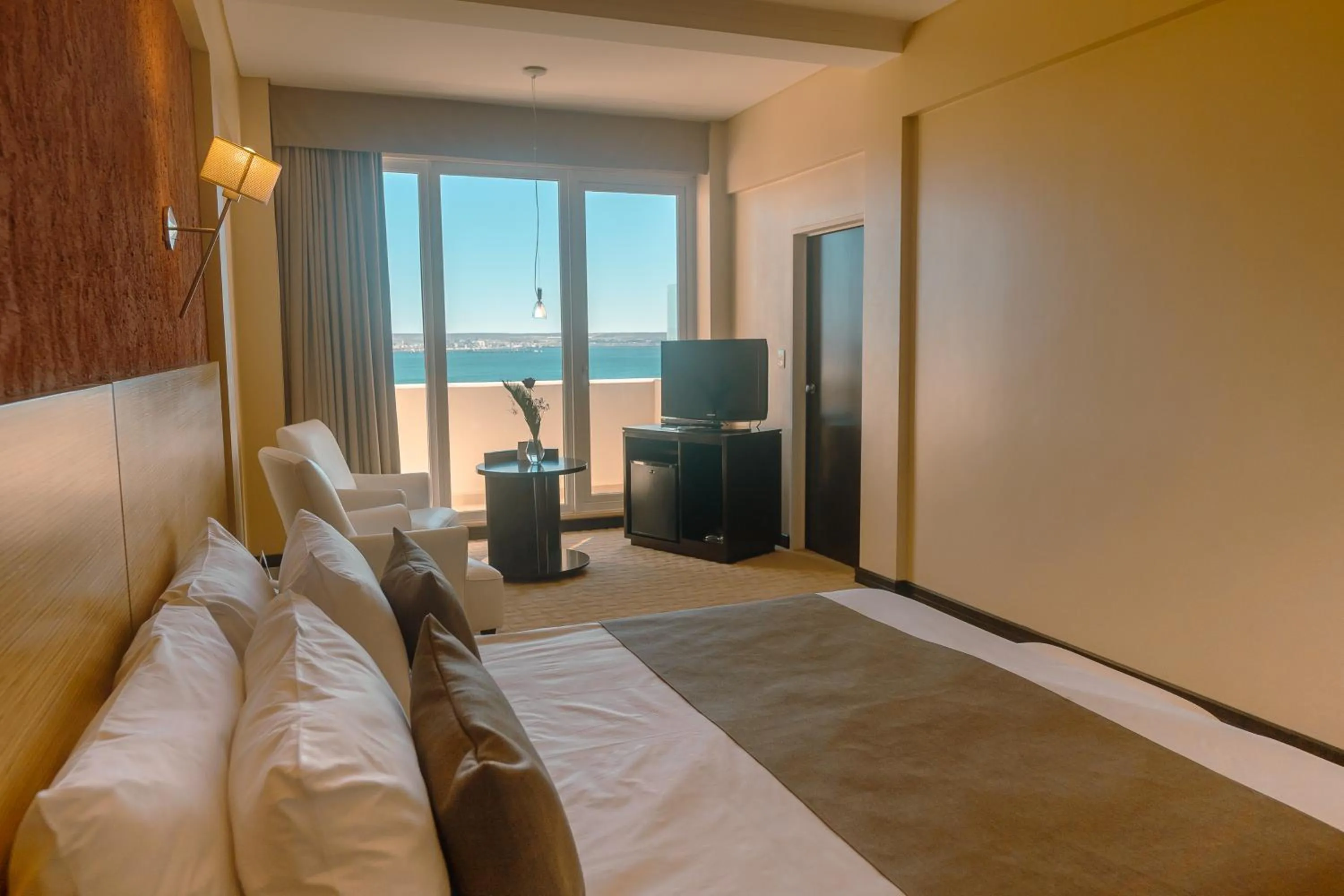 Bed in Rayentray Grand Hotel