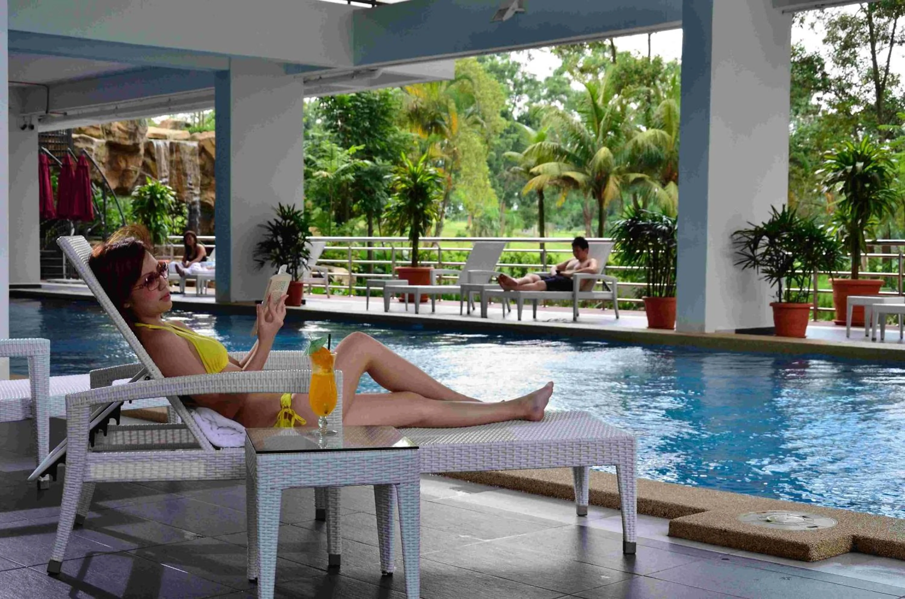 Swimming pool in Amansari Residence Resort
