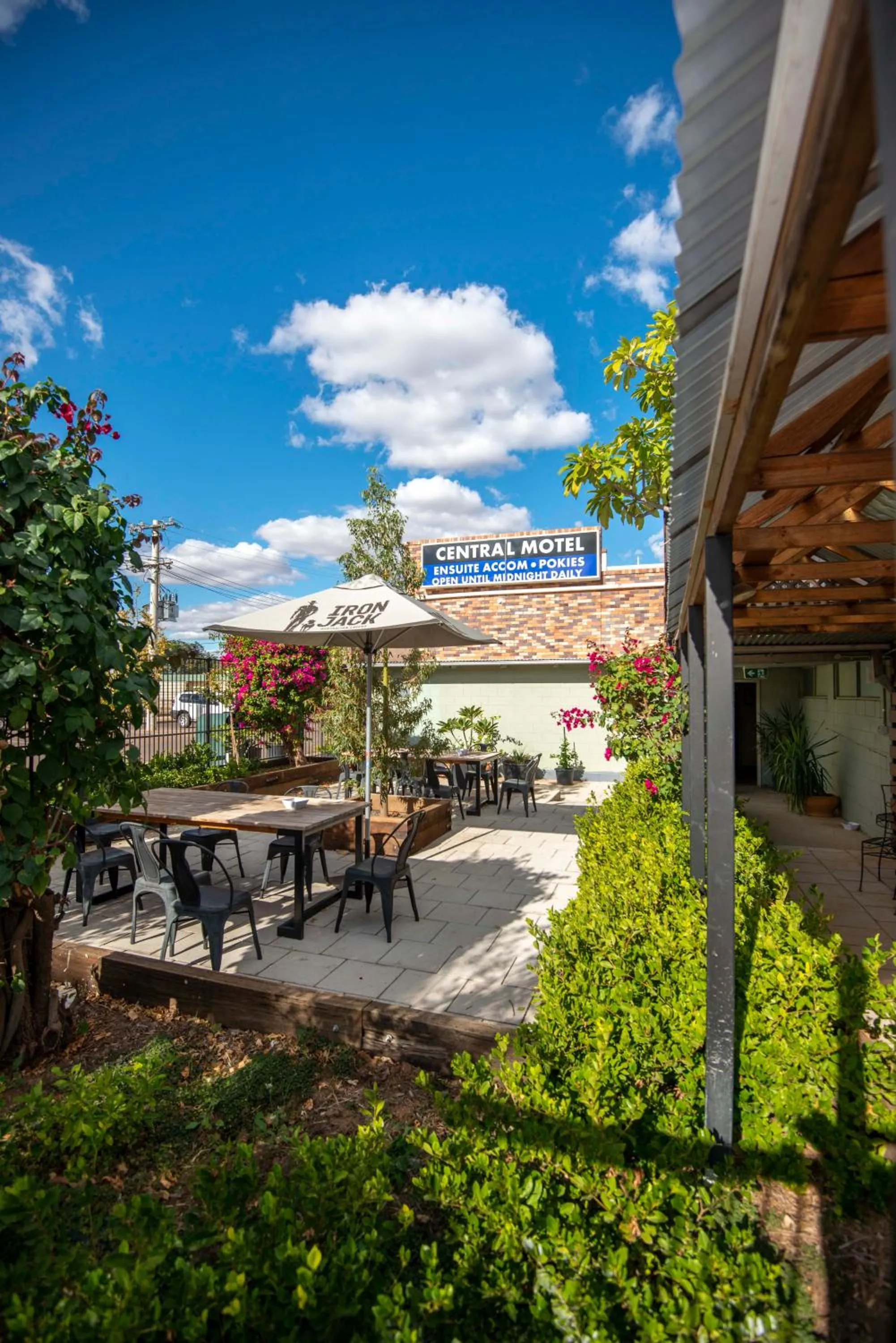 Longreach Most Central Motel
