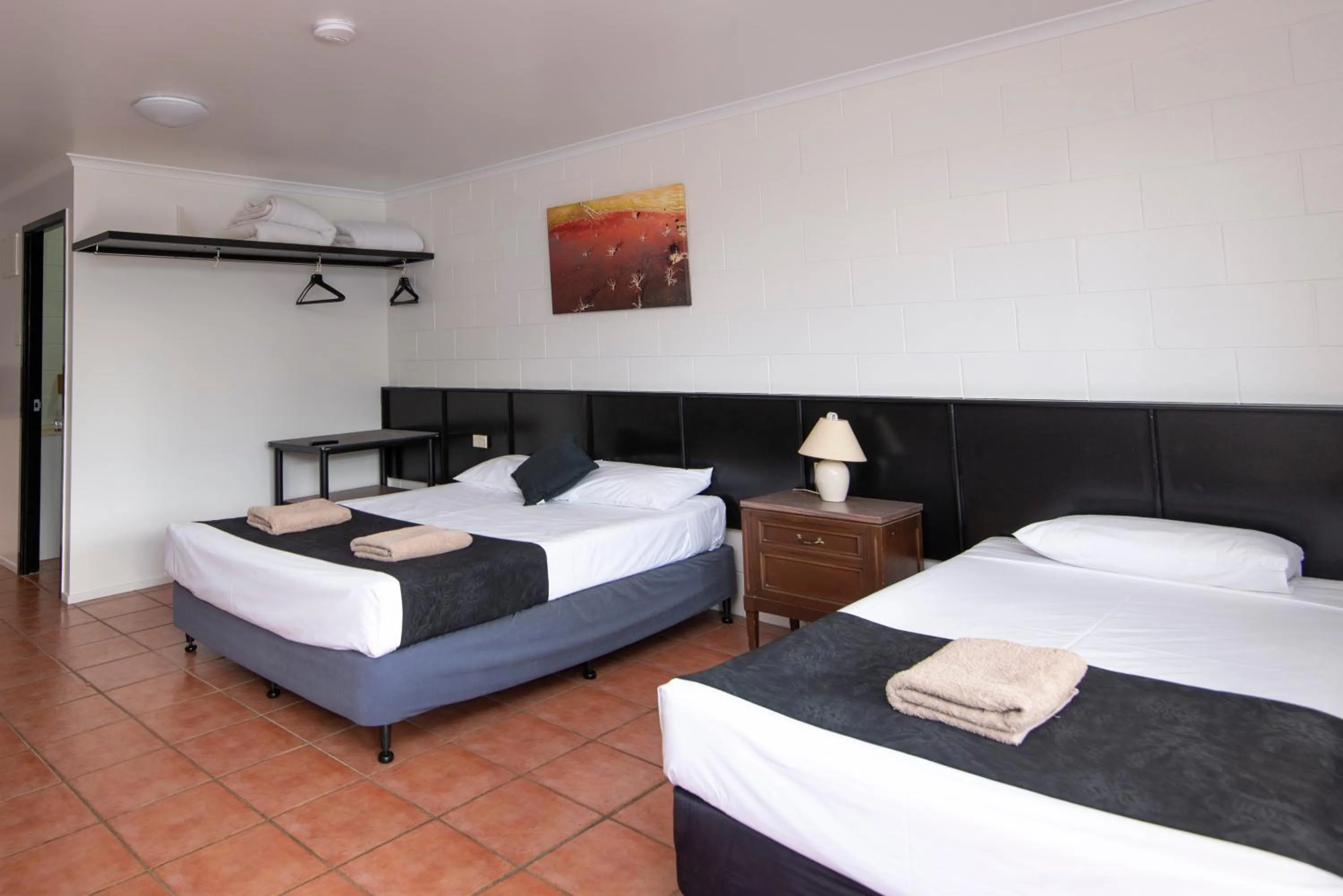 Bed in Longreach Most Central Motel