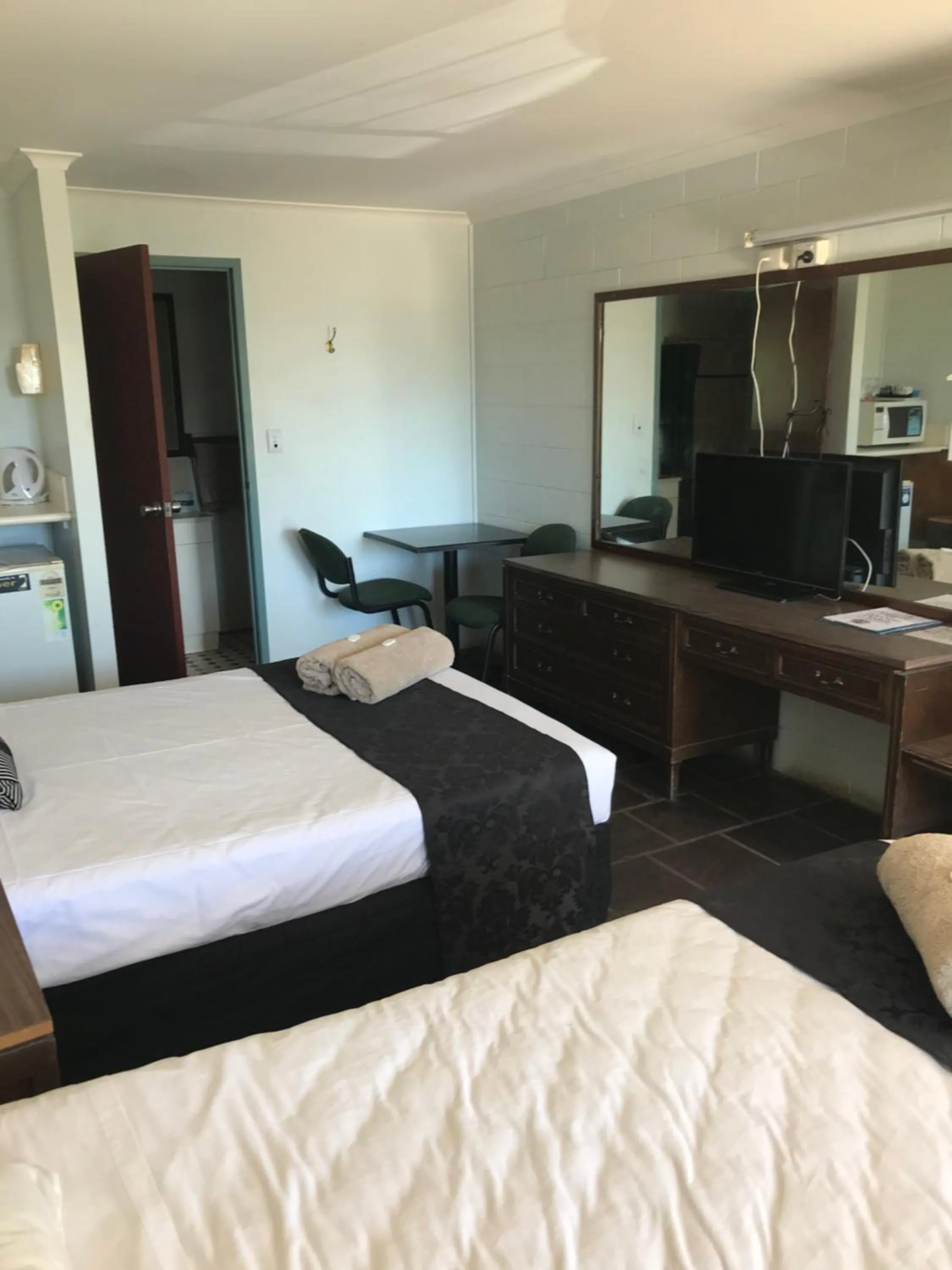 Bed in Longreach Most Central Motel