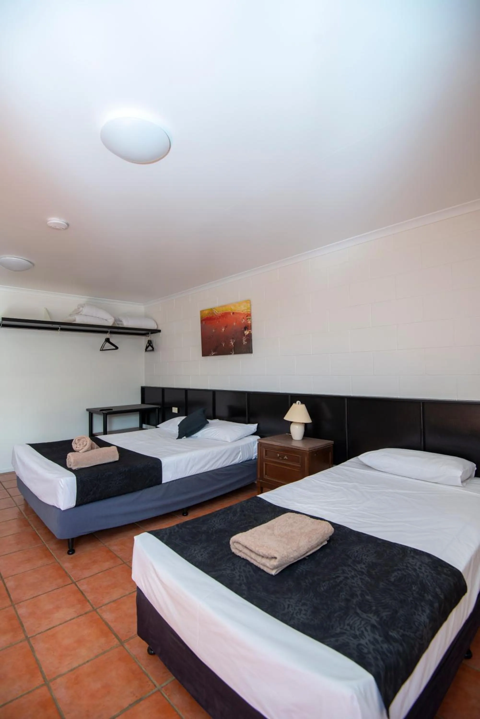 Bed in Longreach Most Central Motel