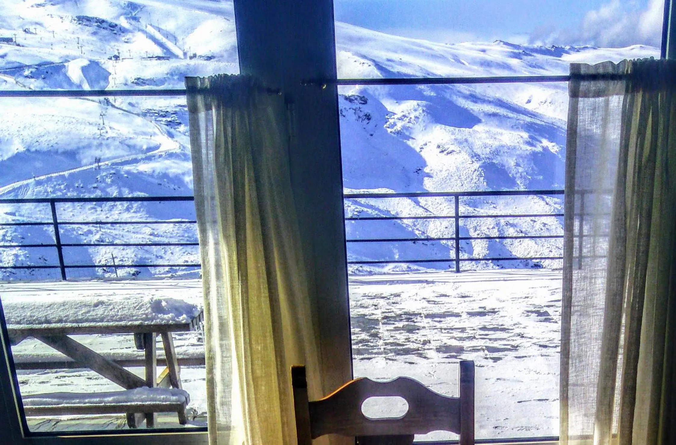 Restaurant/places to eat in Hotel Montesol Arttyco