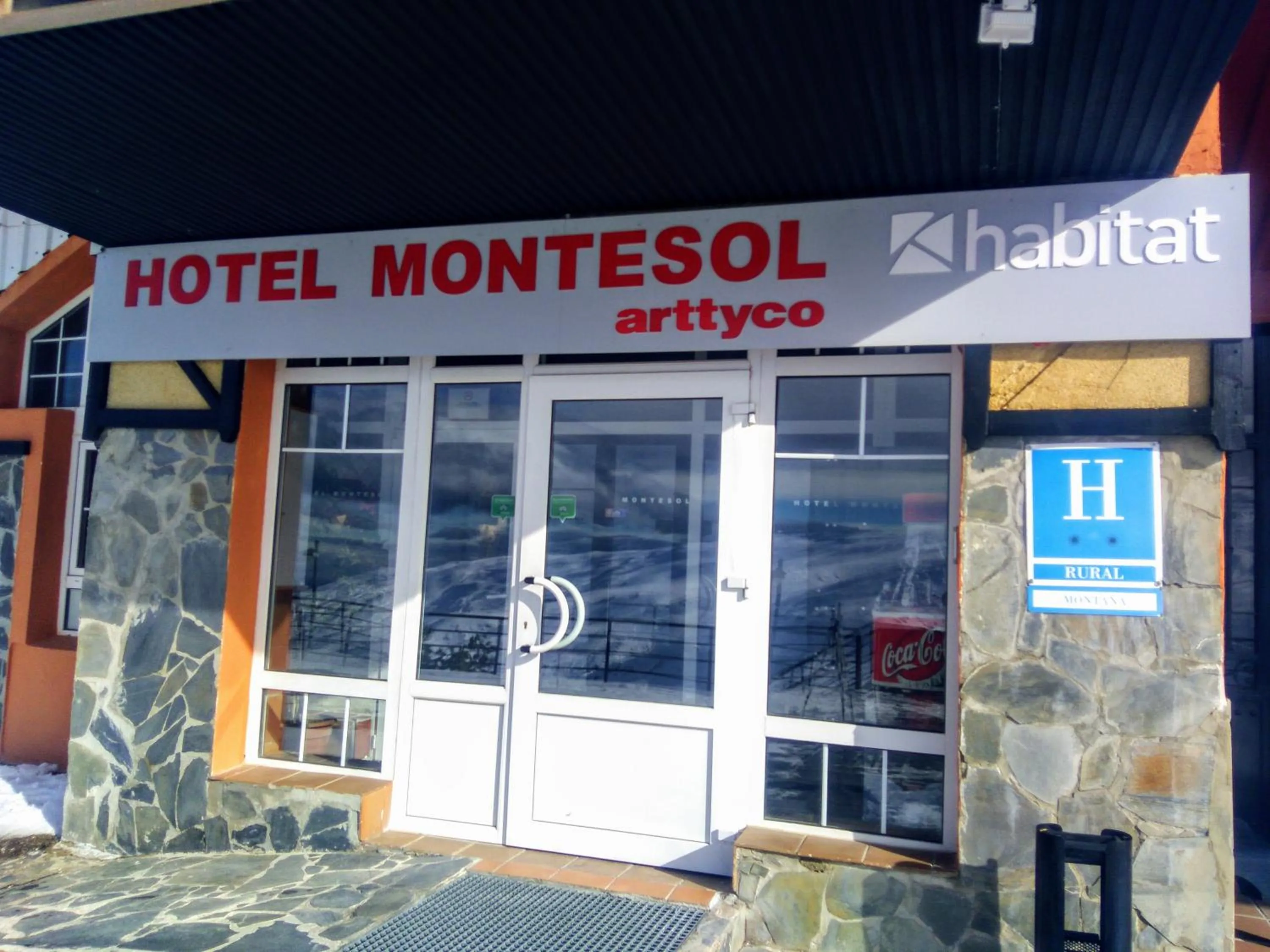 Lobby or reception in Hotel Montesol Arttyco