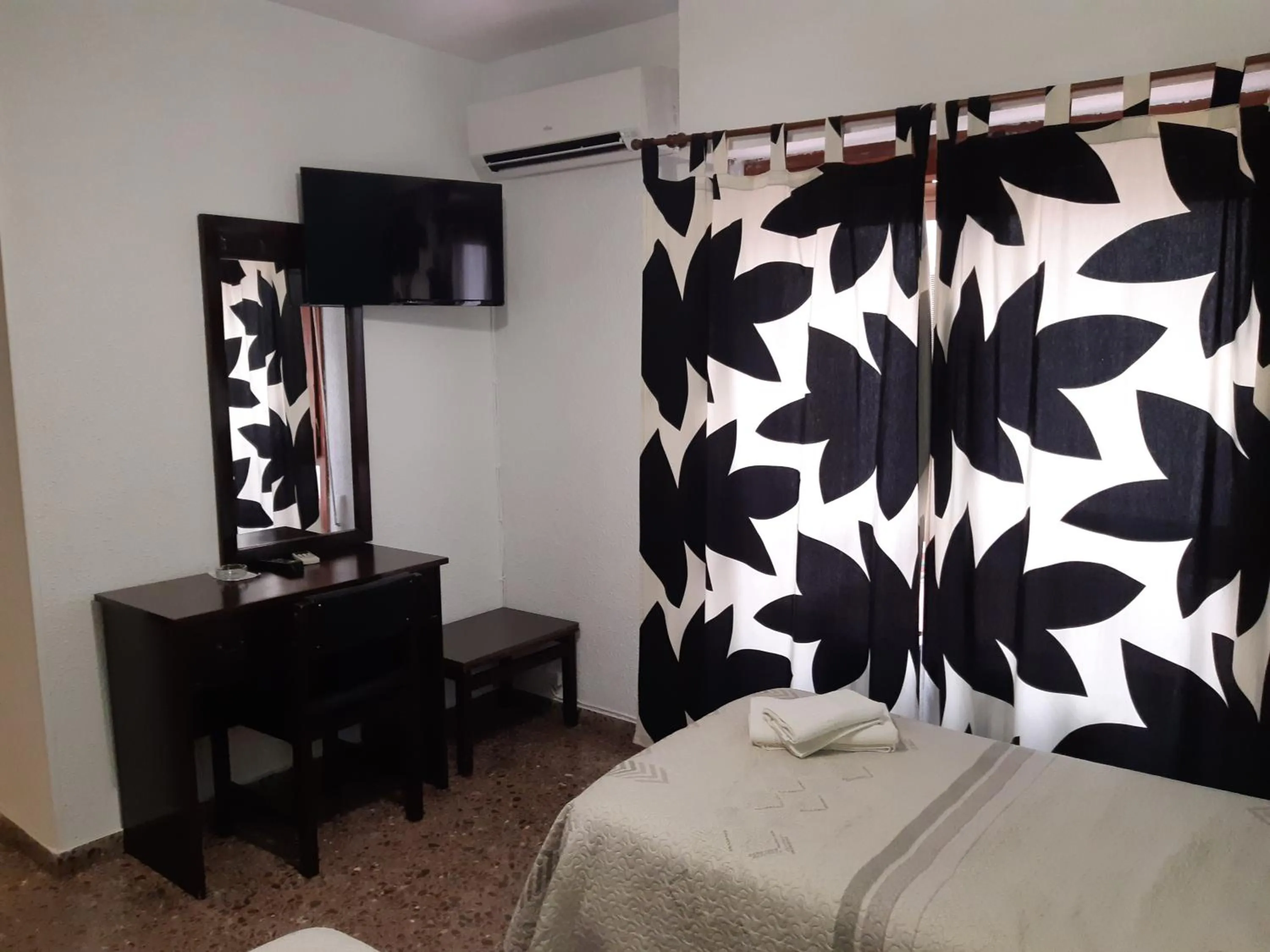 Photo of the whole room, Bed in Hotel Azahar