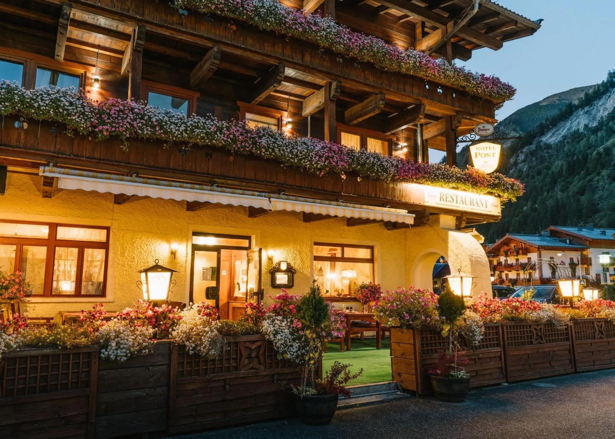 Restaurant/places to eat in Hotel Post Fusch