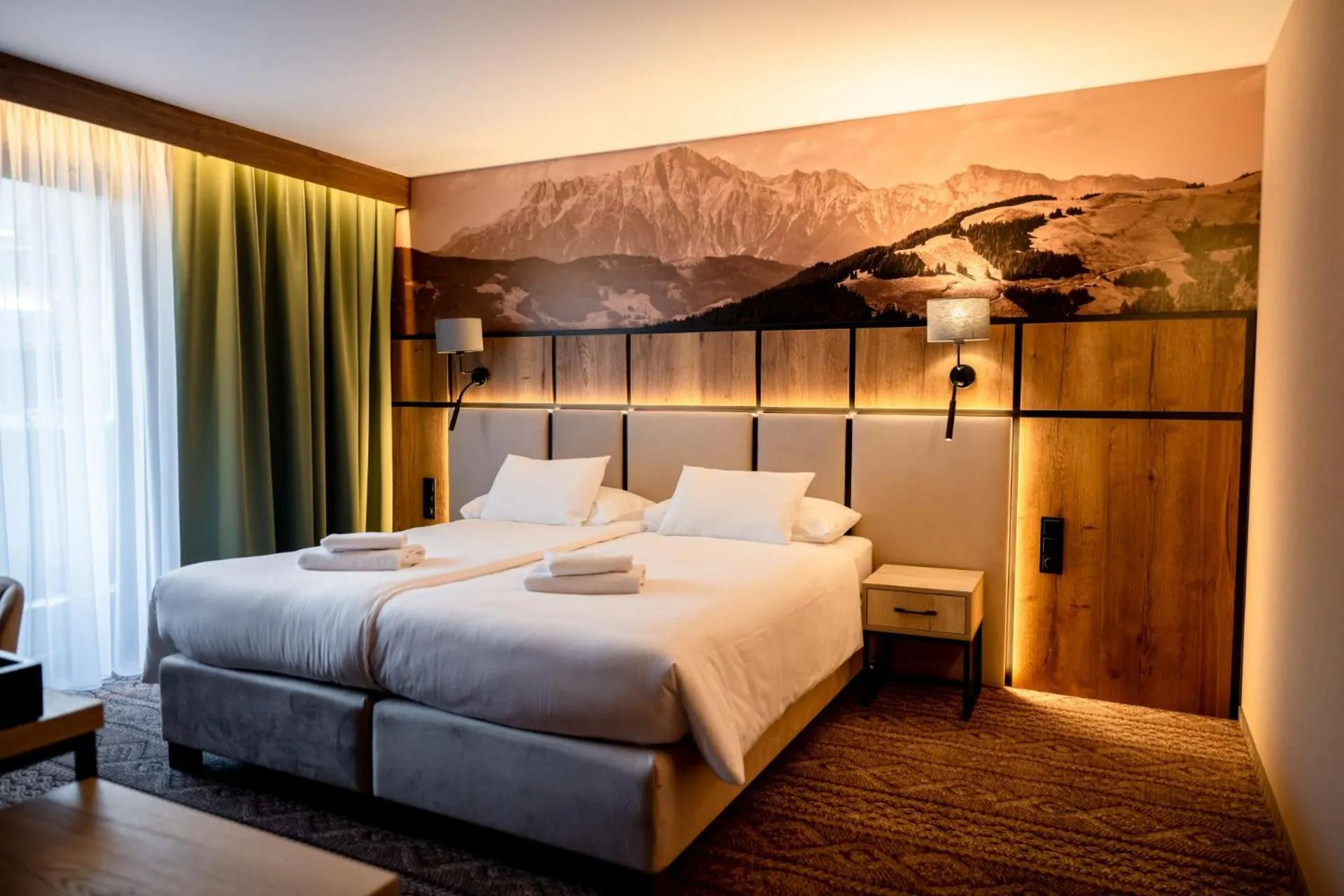 Bedroom, Bed in Hotel Post Fusch