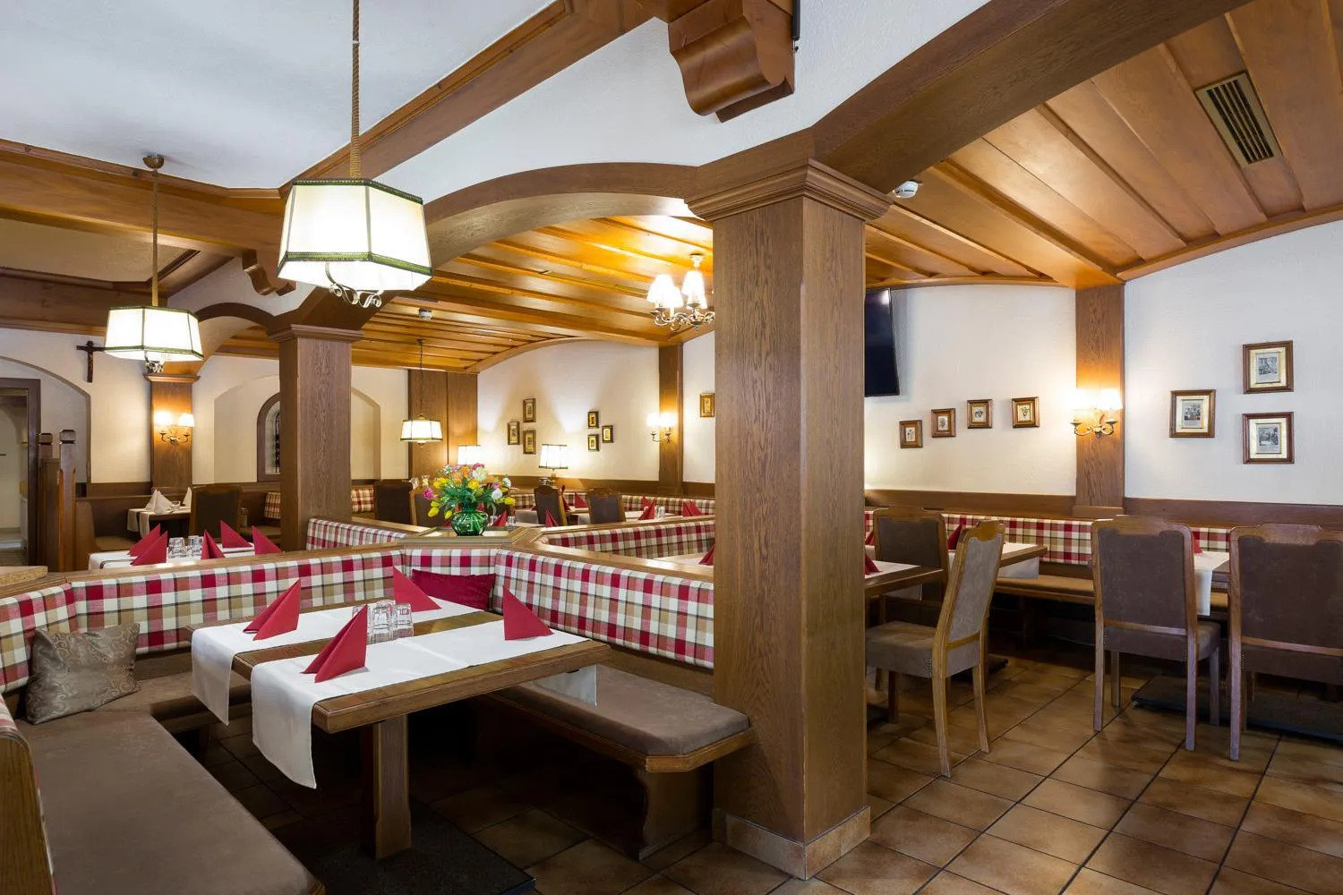 Restaurant/places to eat in Hotel Post Fusch