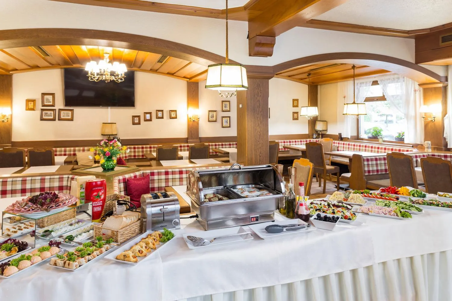 Buffet breakfast in Hotel Post Fusch