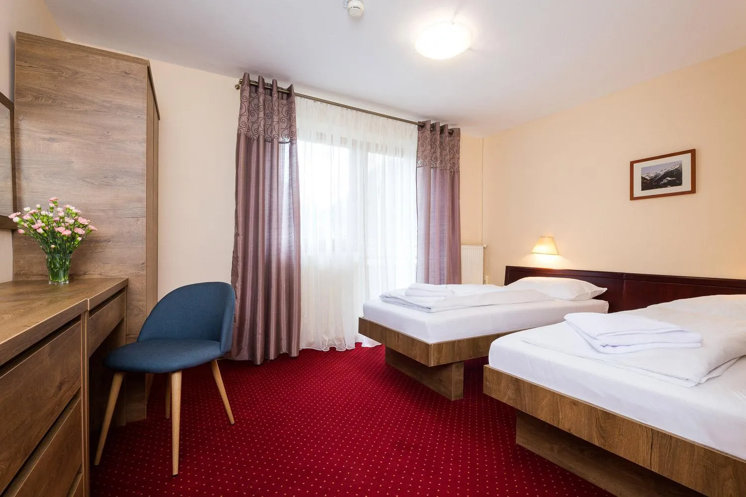 Bedroom, Bed in Hotel Post Fusch