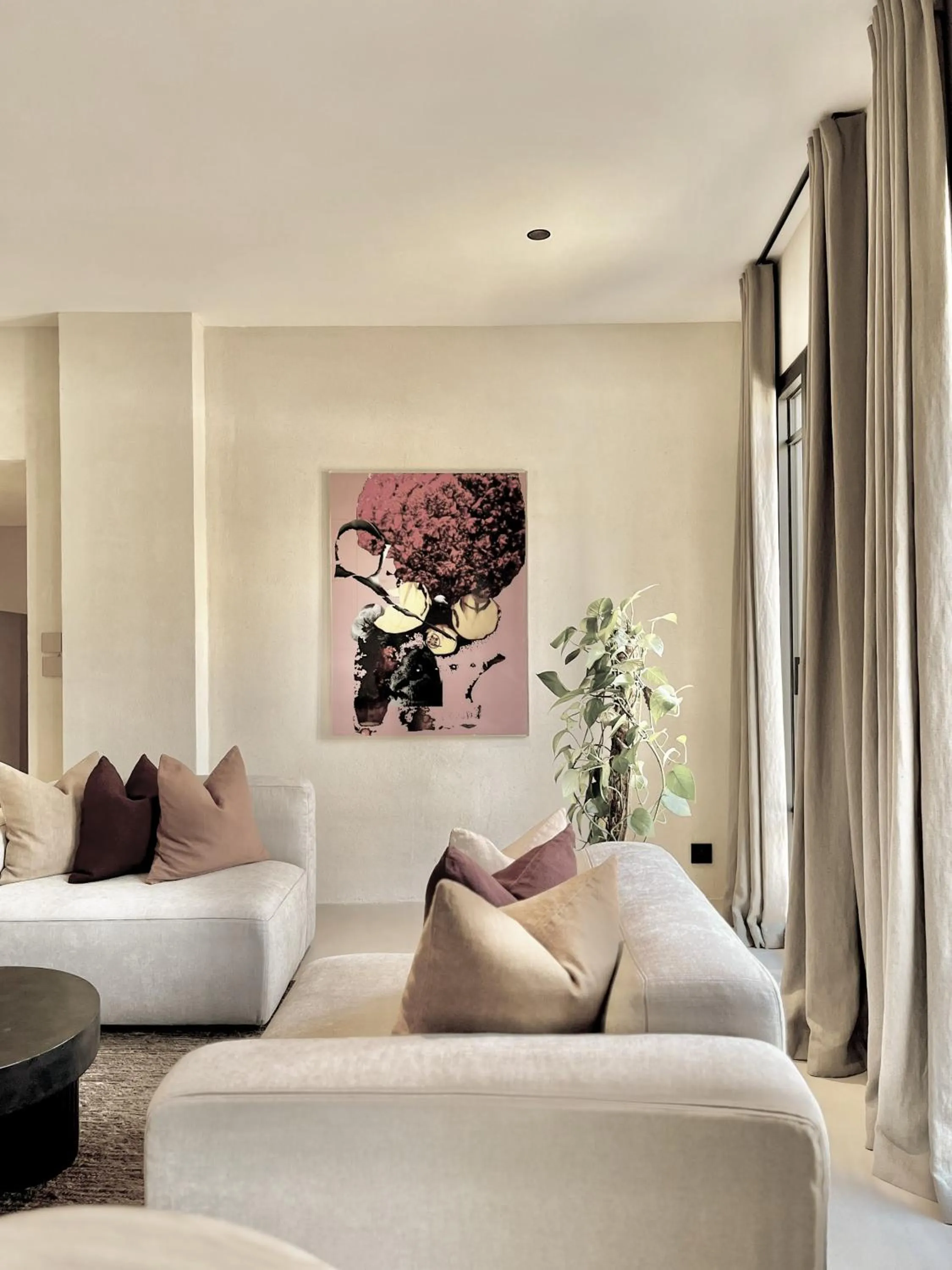 Living room, Bed in Toile Blanche