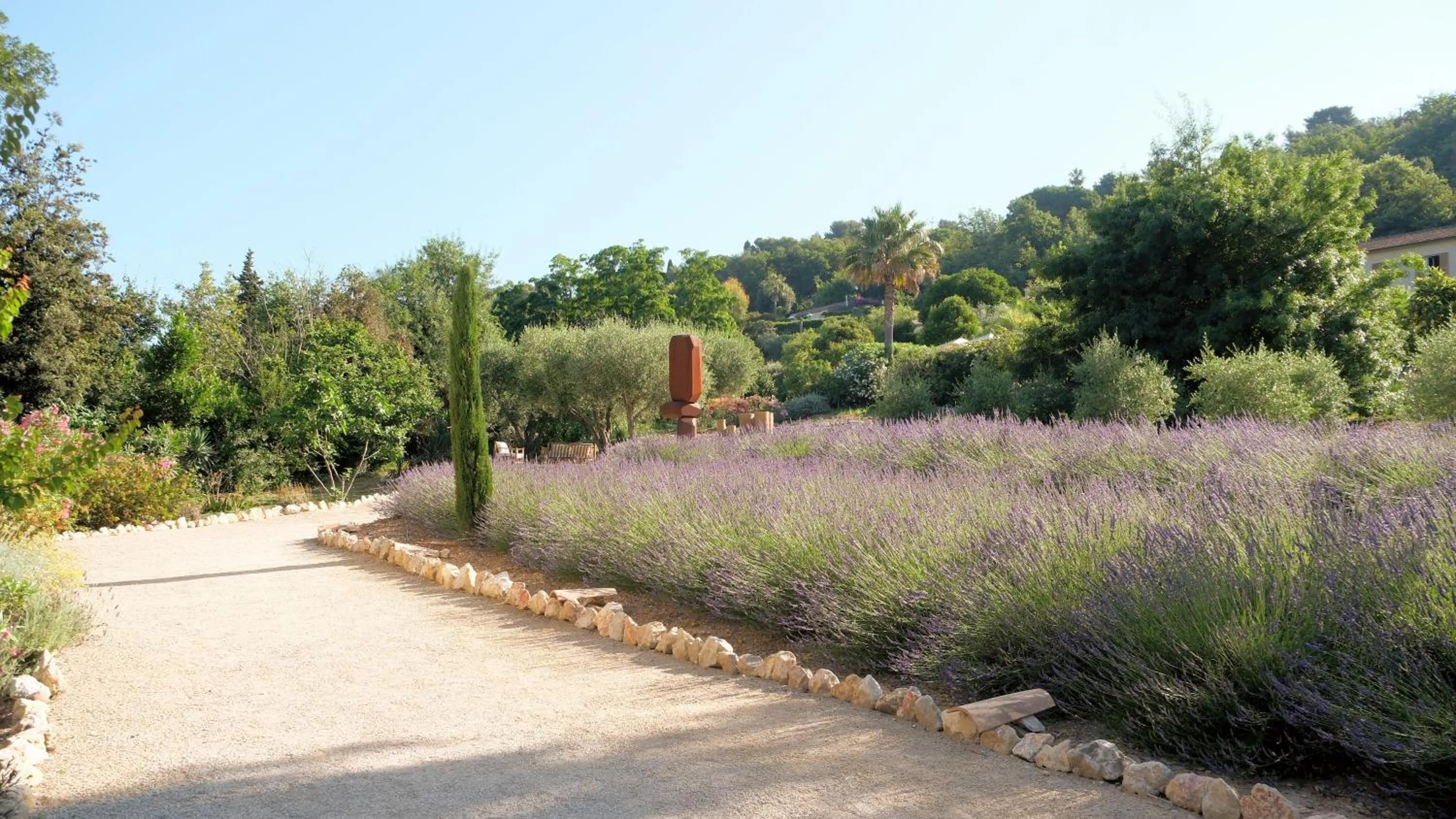 Garden in Toile Blanche