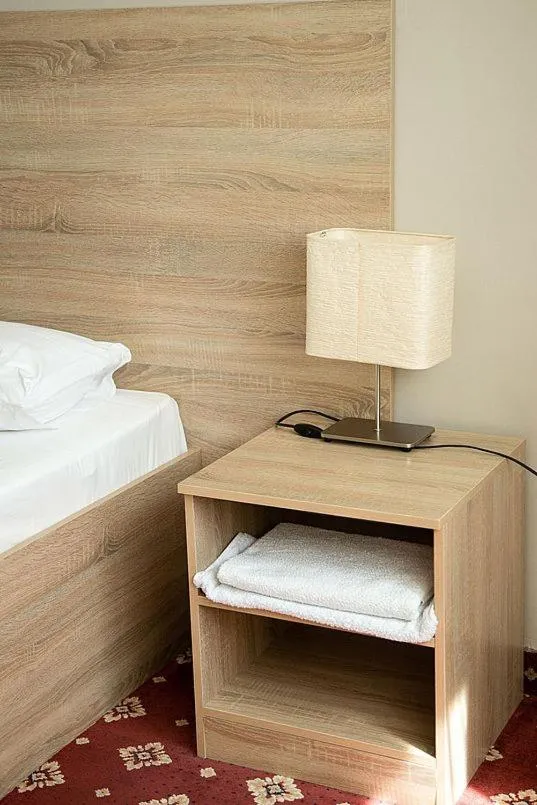 hair dresser, Bed in Silk Way Hotel