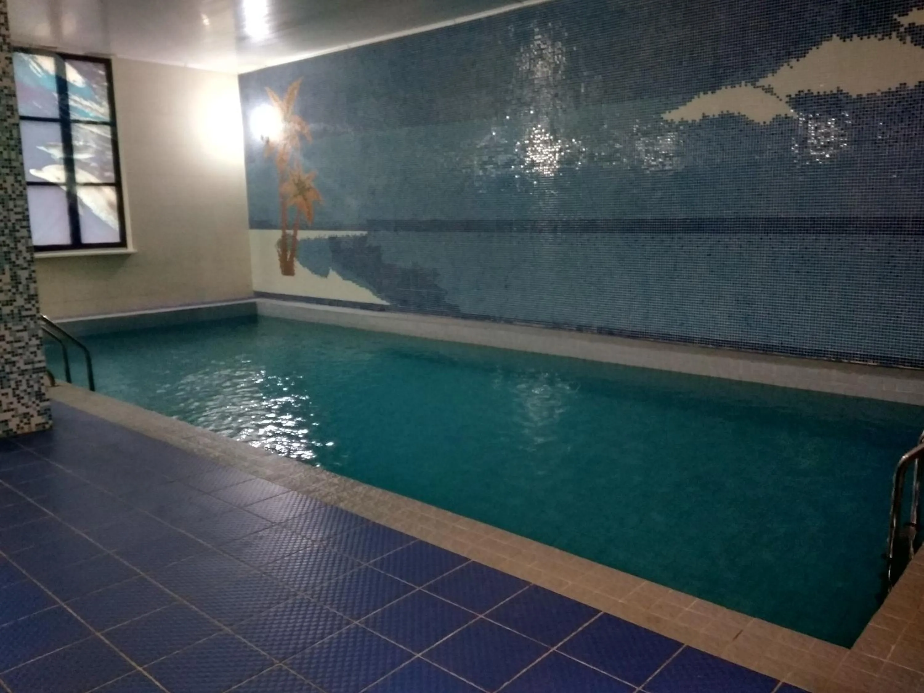 Swimming pool in Silk Way Hotel