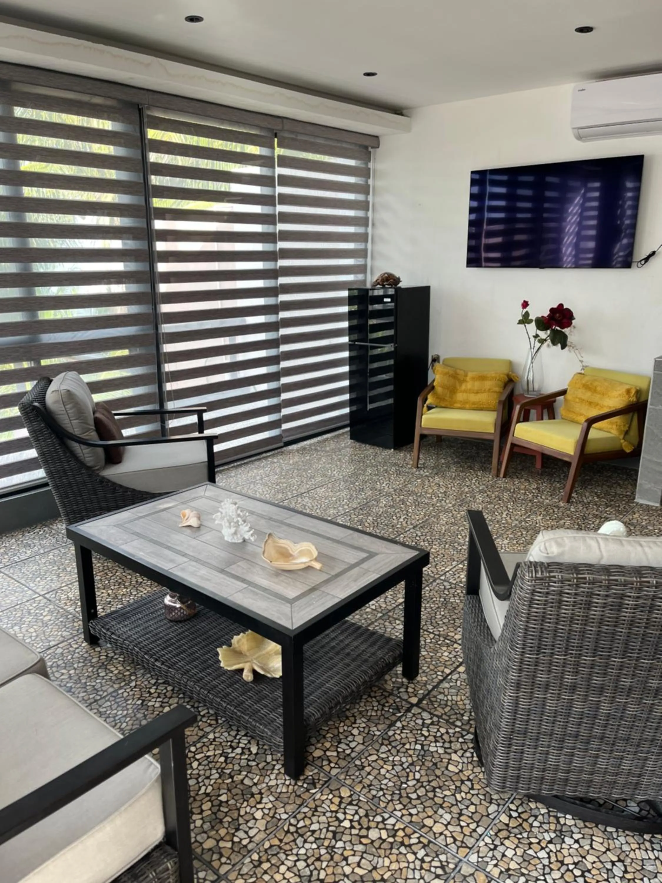 TV and multimedia in Bahia Tolok