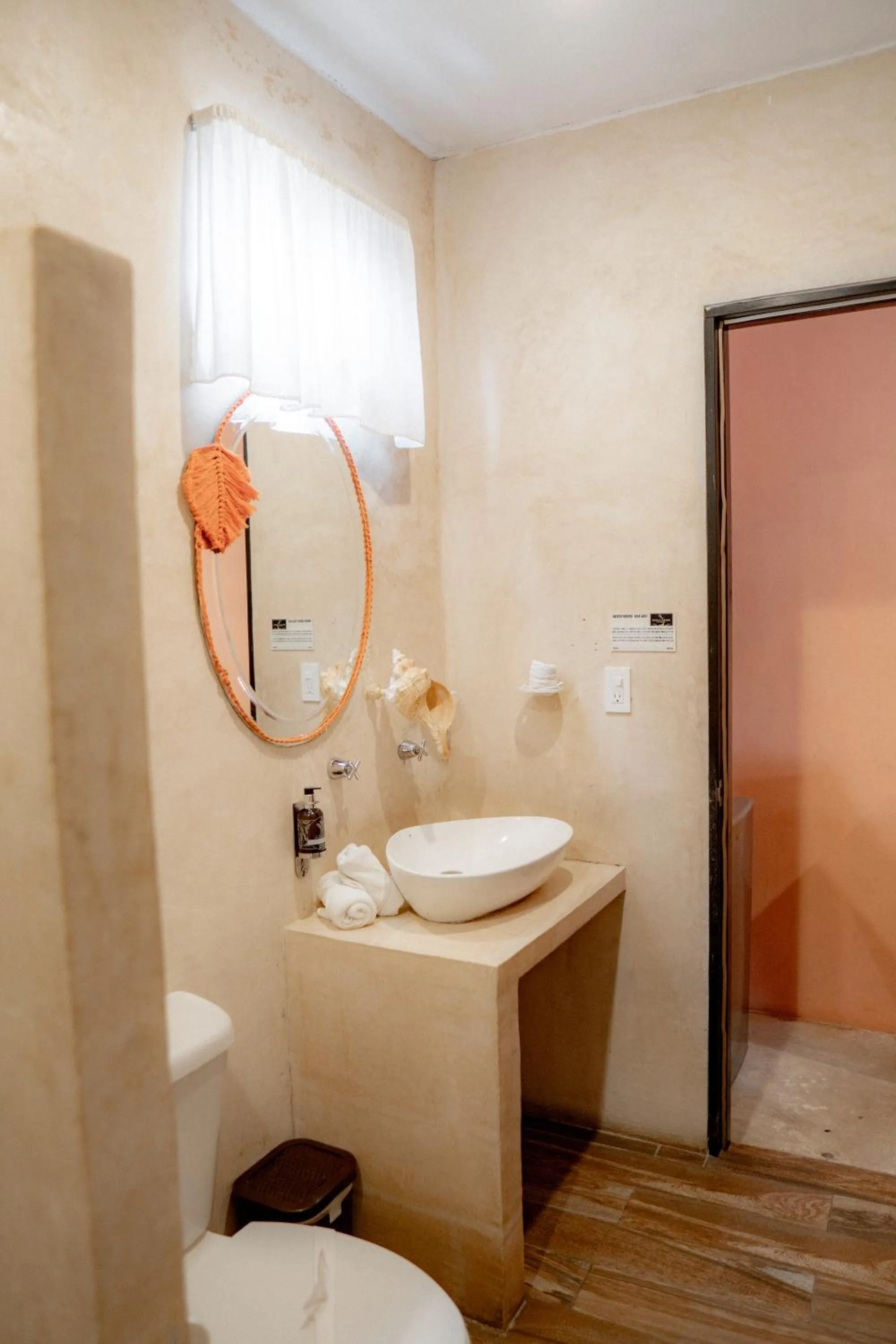 Toilet in Bahia Tolok