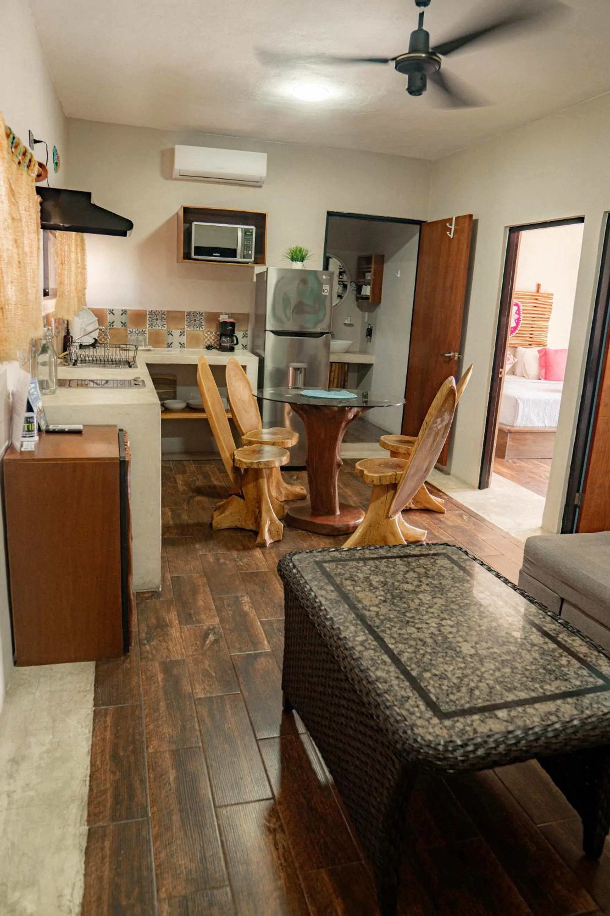 Kitchen or kitchenette in Bahia Tolok