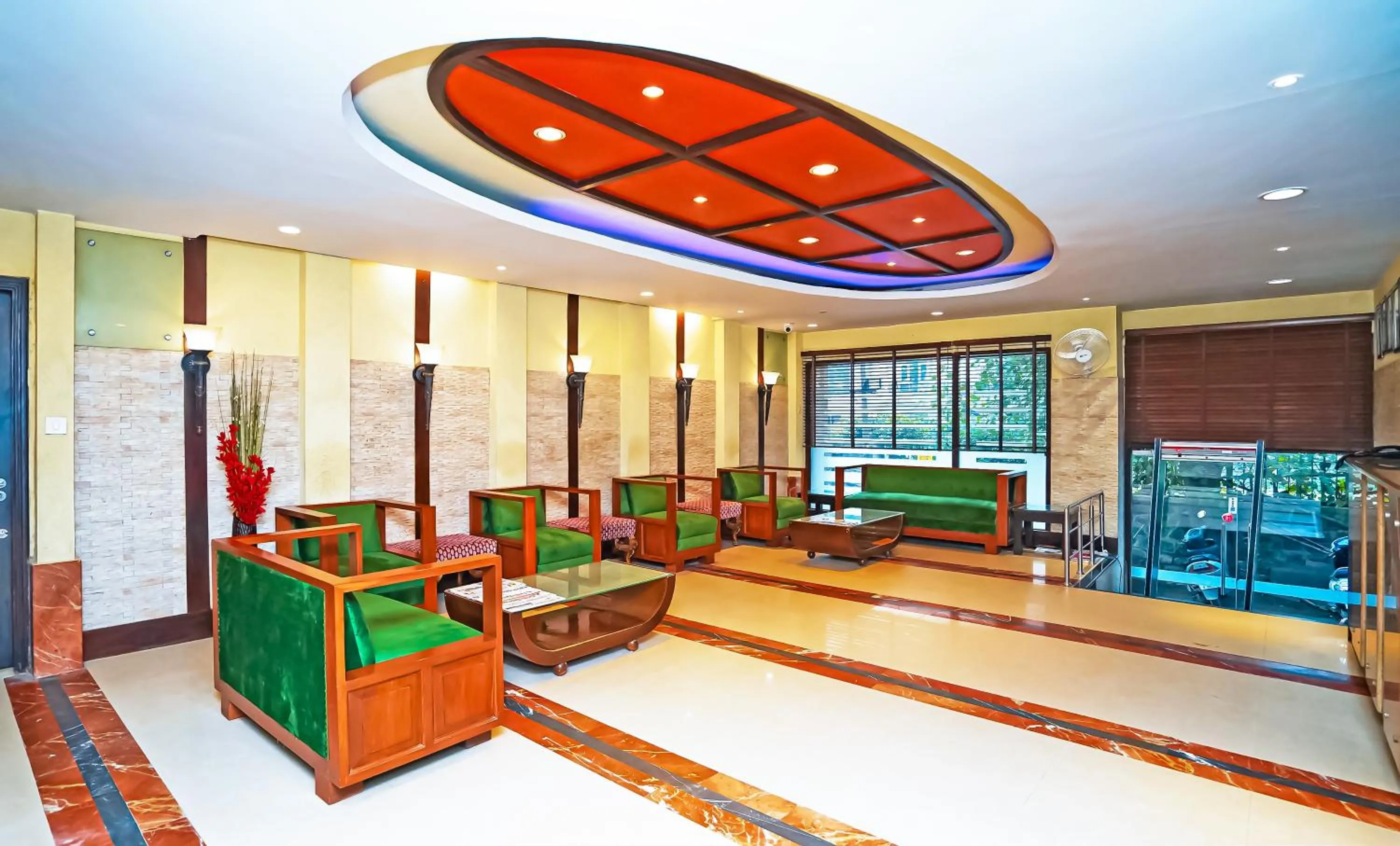 Lobby or reception in Hotel Pooja Palace