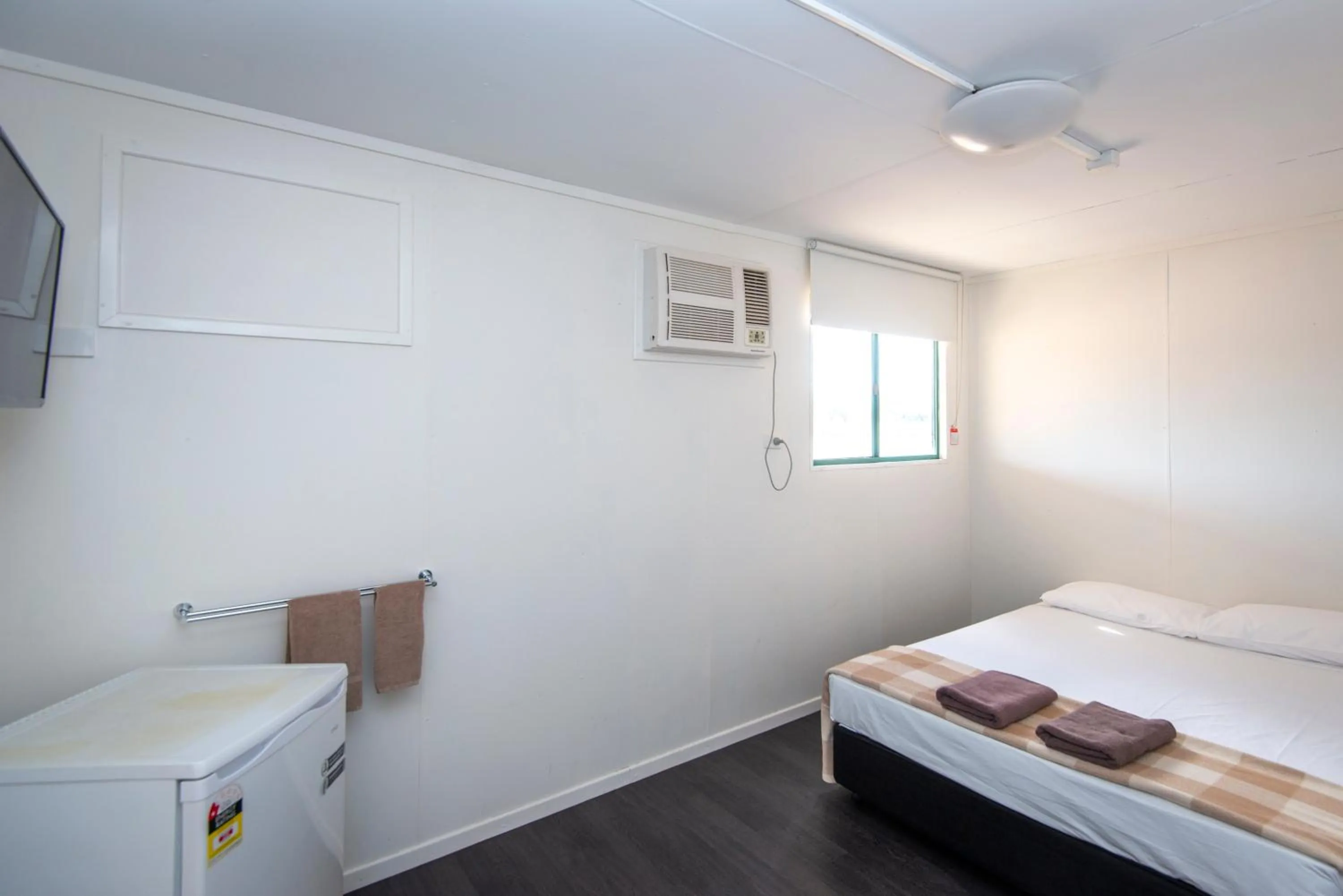 Animals, Bed in Outback Adventures Backpackers