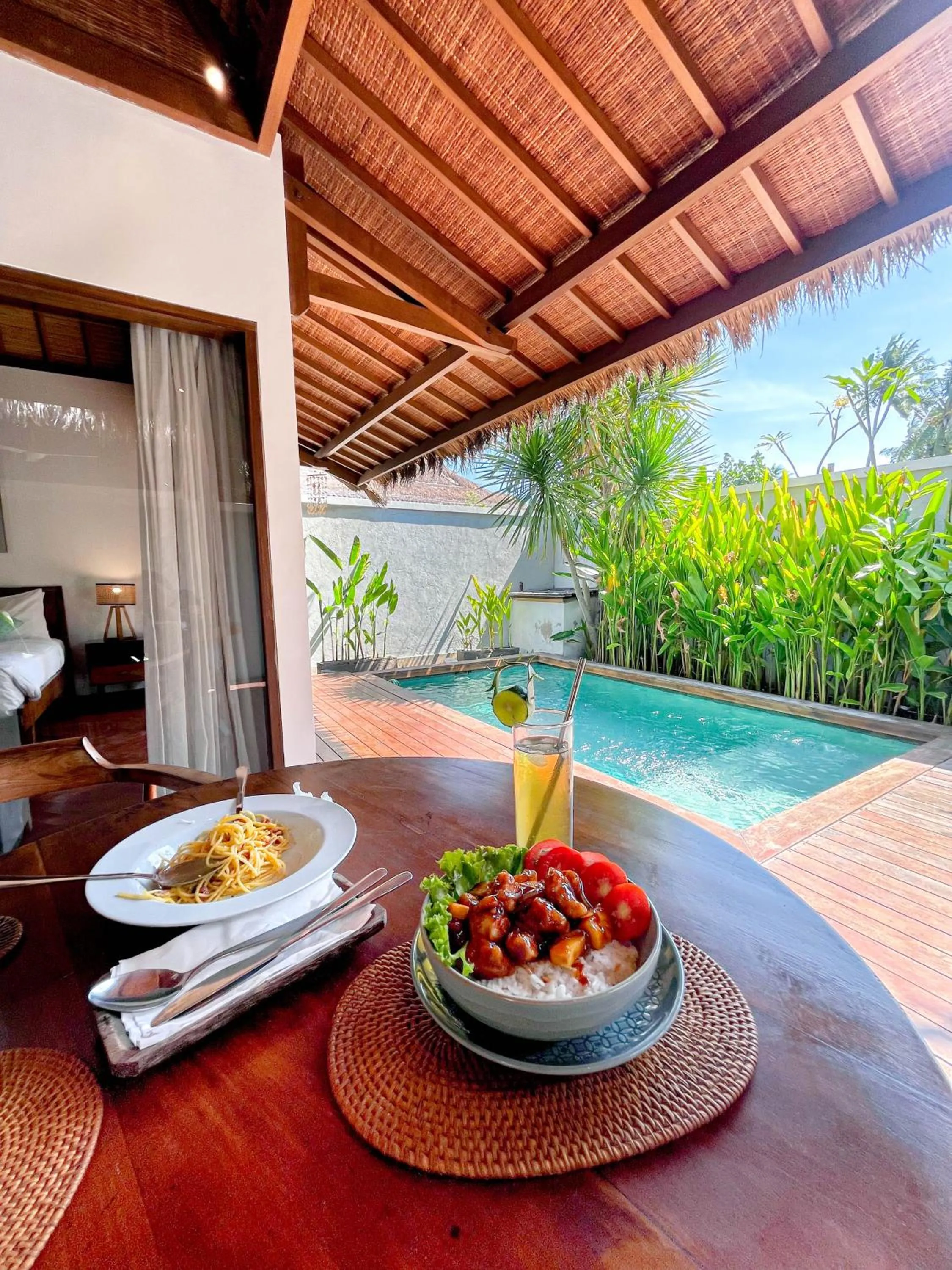 Patio in Pera ONE Villas