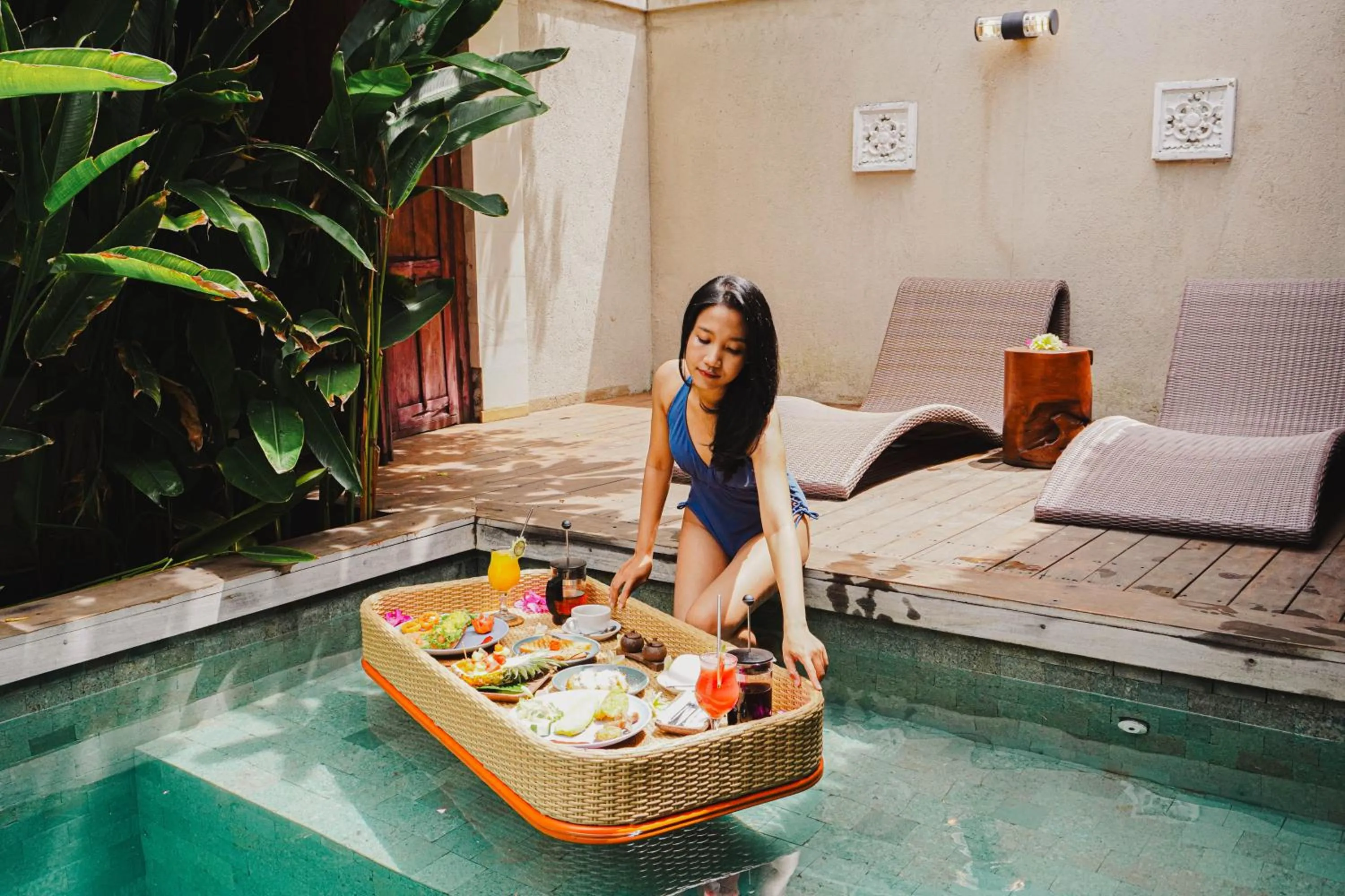 People in Pera ONE Villas