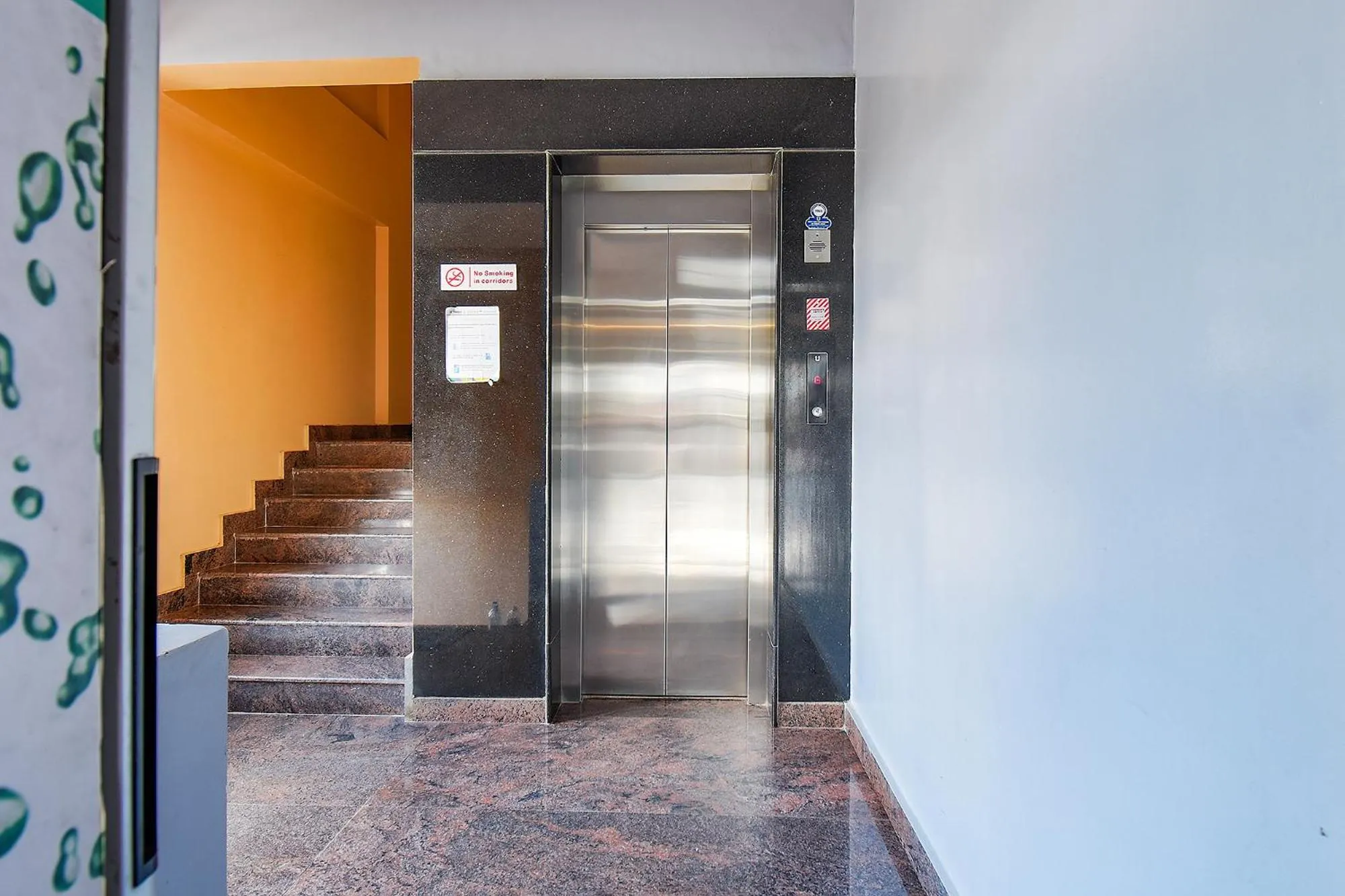 Lobby or reception in FabHotel Rotano Suites - Yelahanka