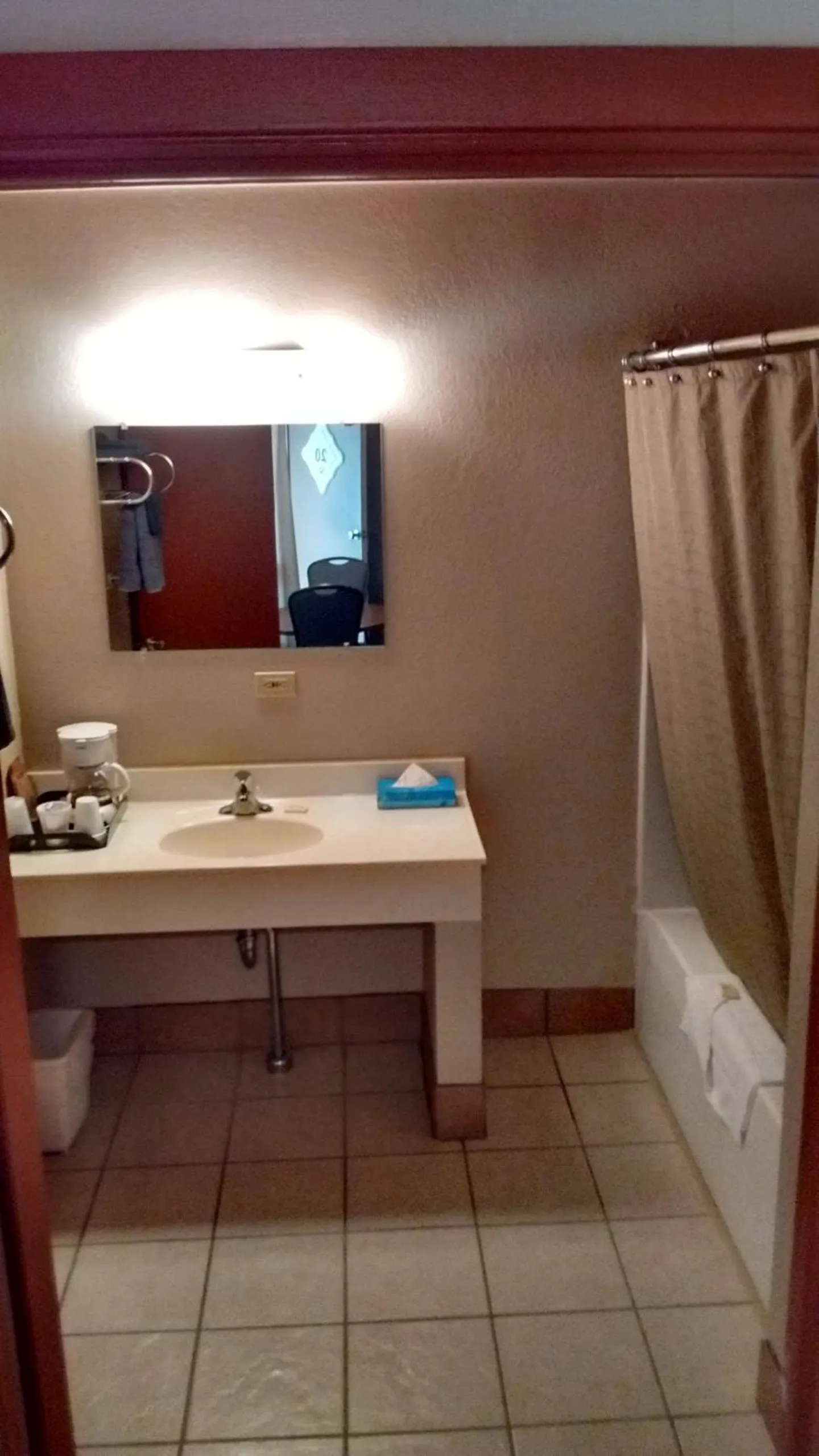 Bathroom in Cedar Inn