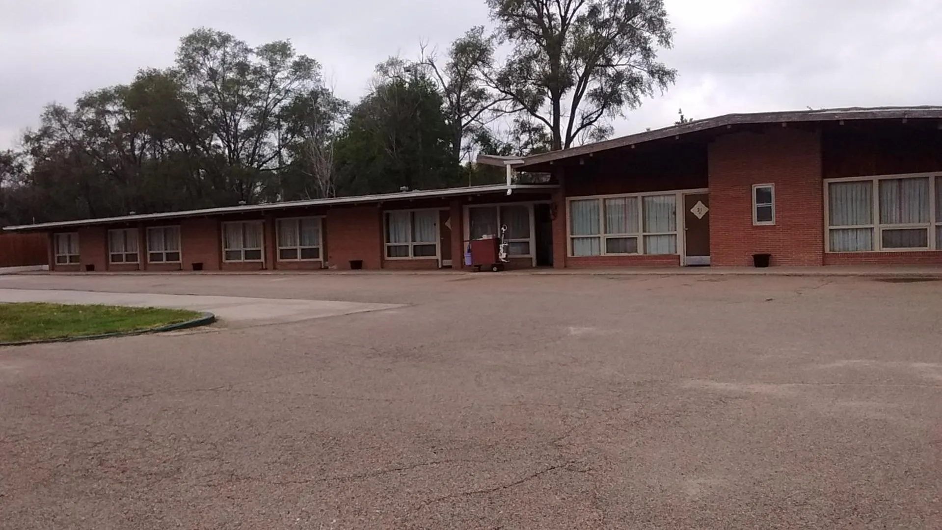 Property building in Cedar Inn