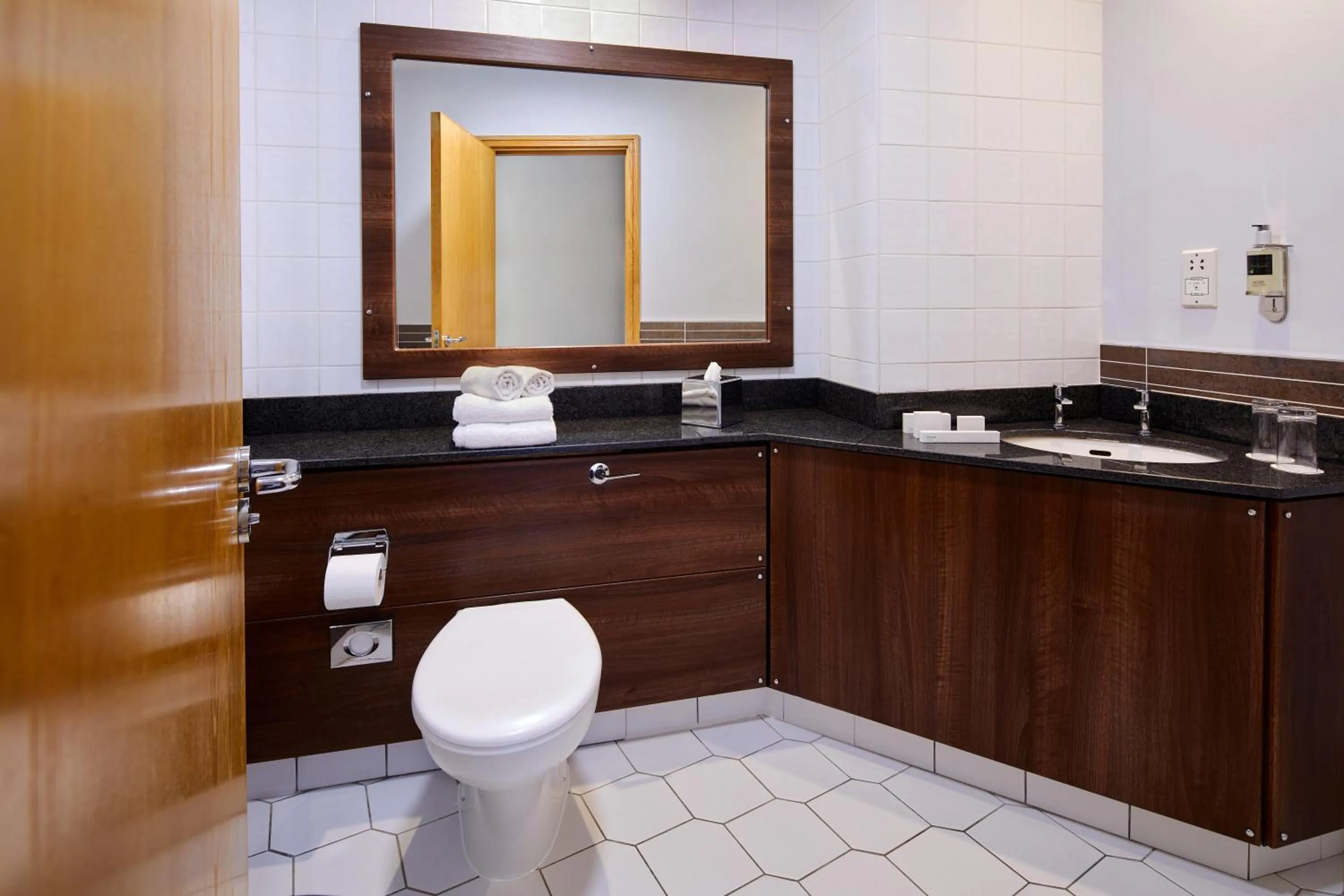 Bathroom in Handel's Hotel