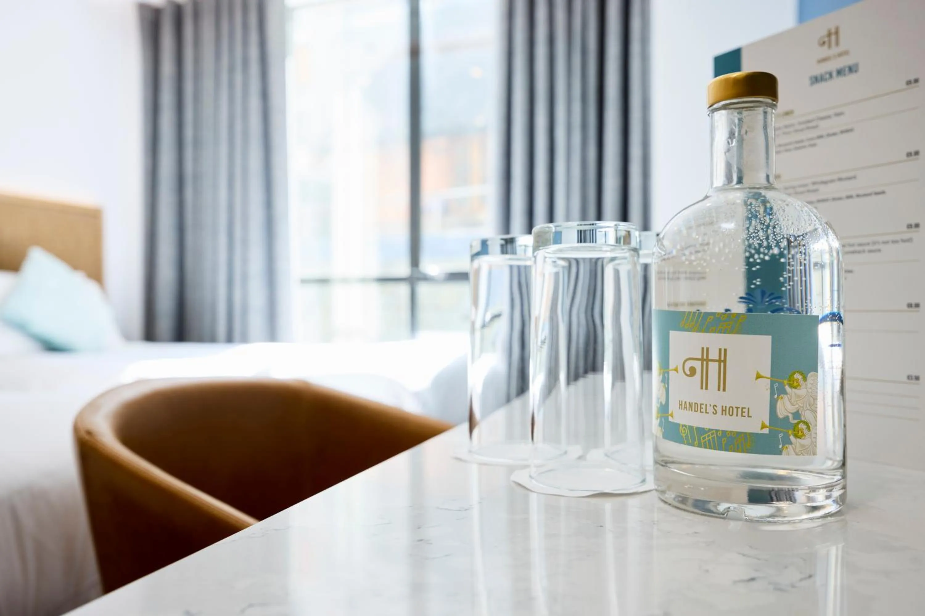 Drinks in Handel's Hotel