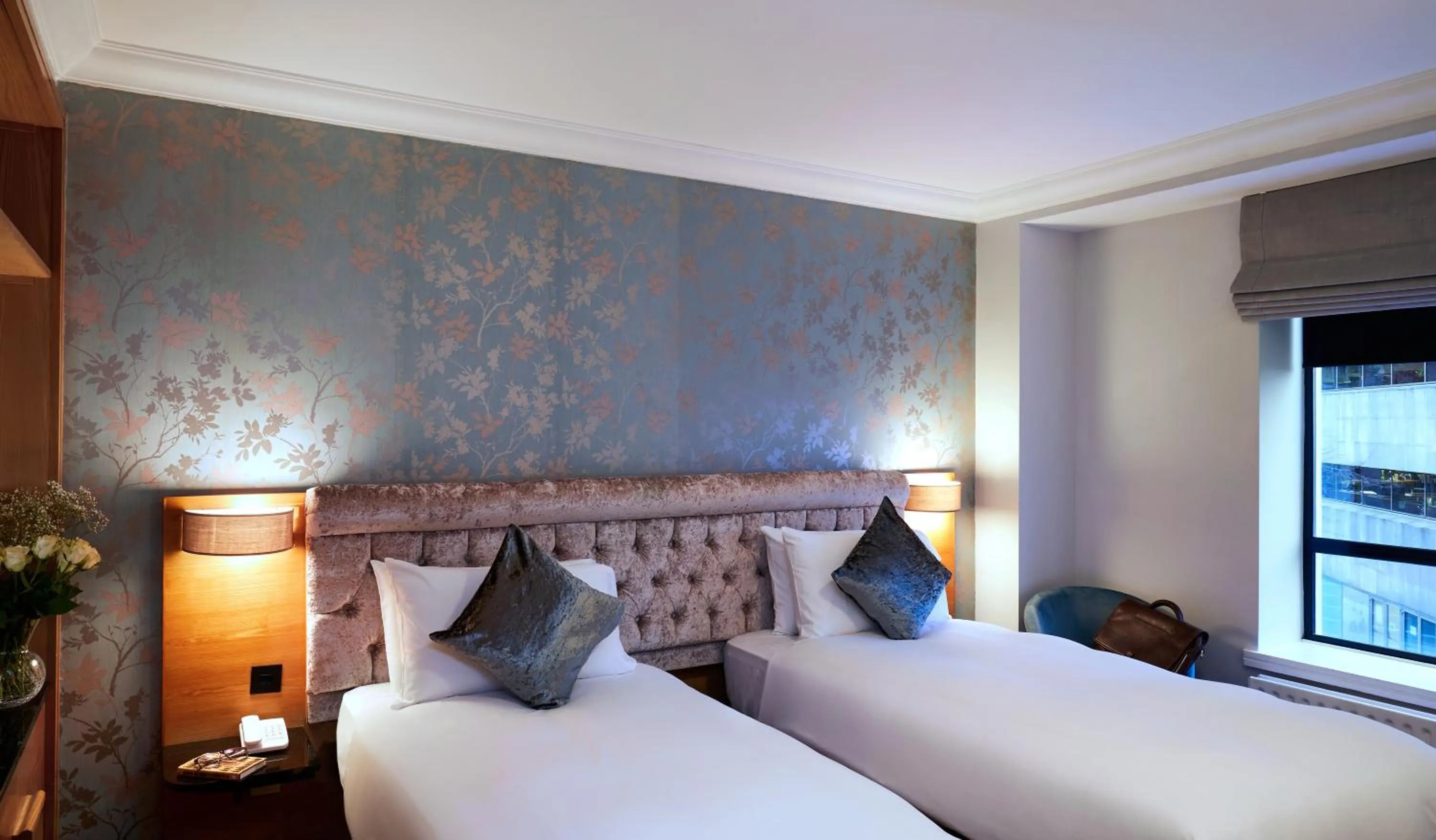 Photo of the whole room, Bed in Handel's Hotel