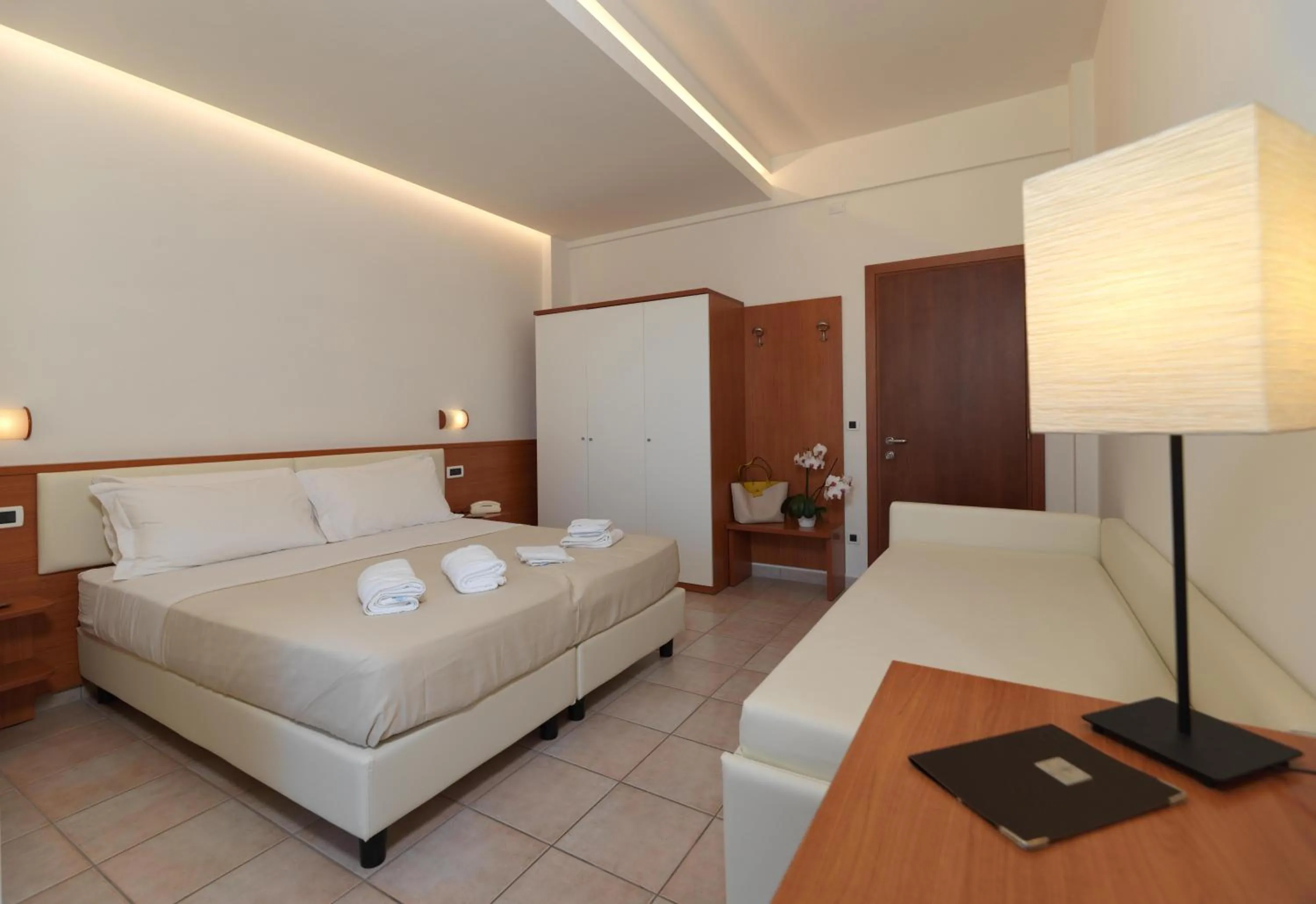 Photo of the whole room, Bed in Hotel Florence