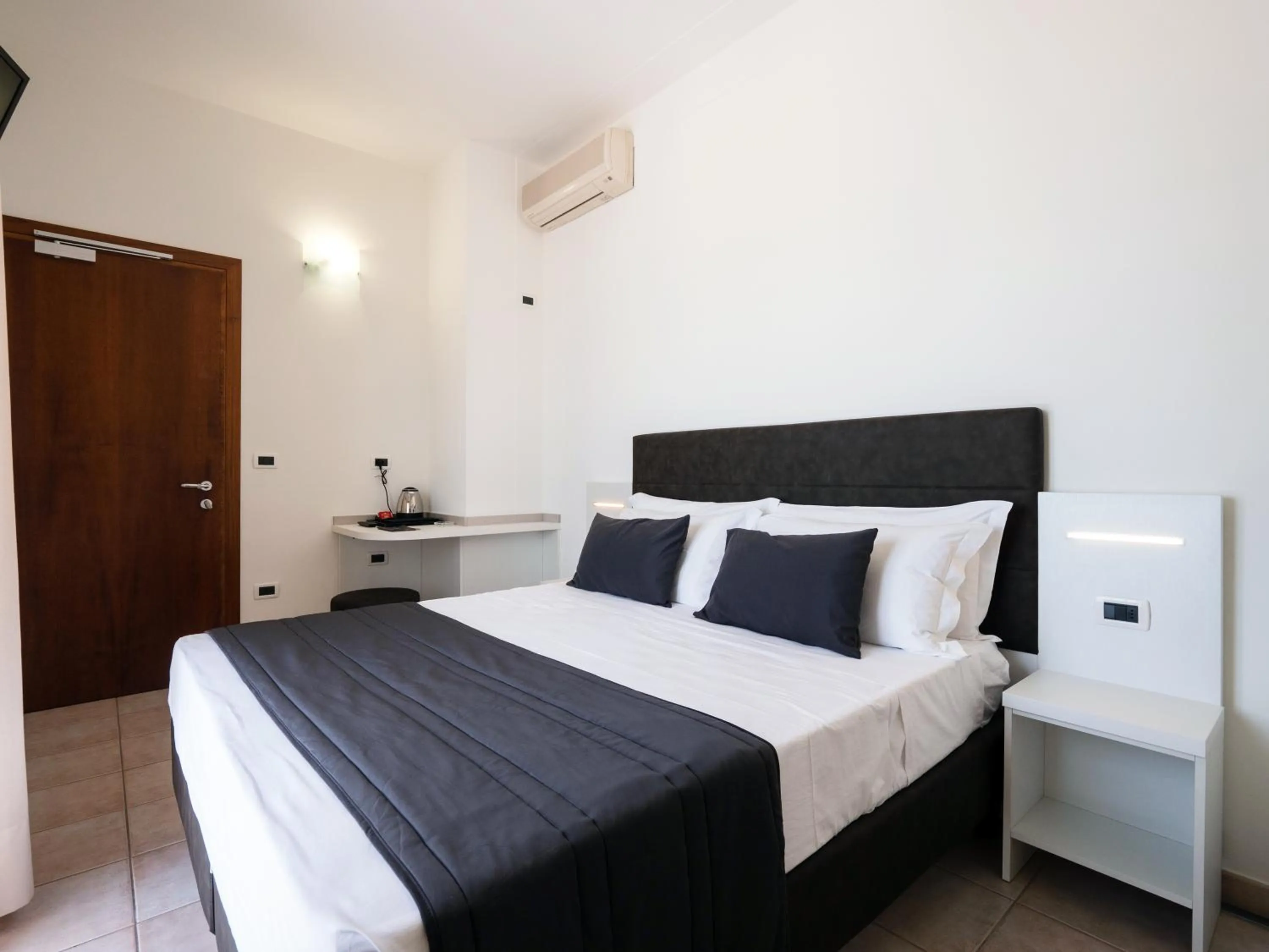 Bed in Hotel Florence