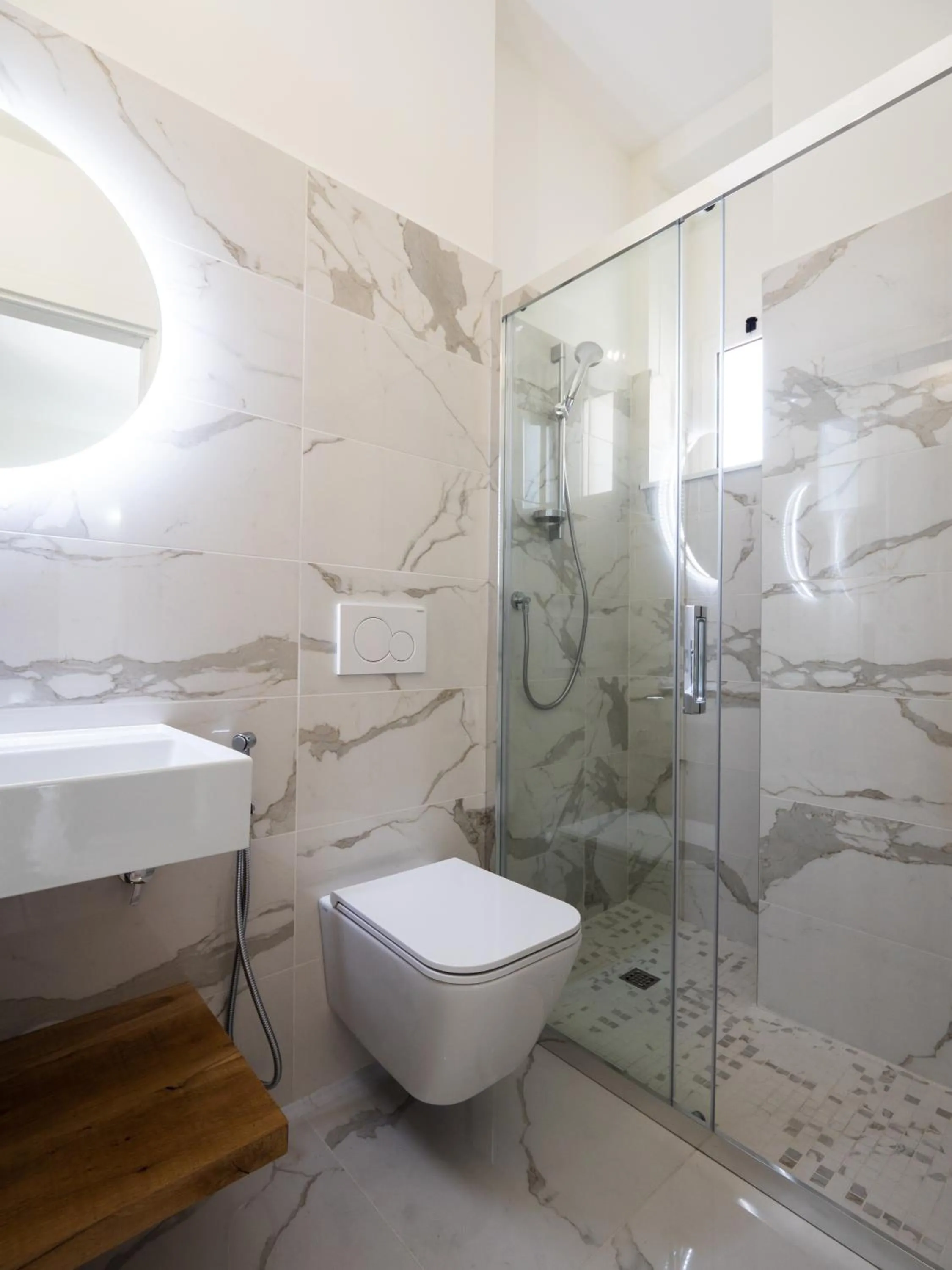 Shower in Hotel Florence