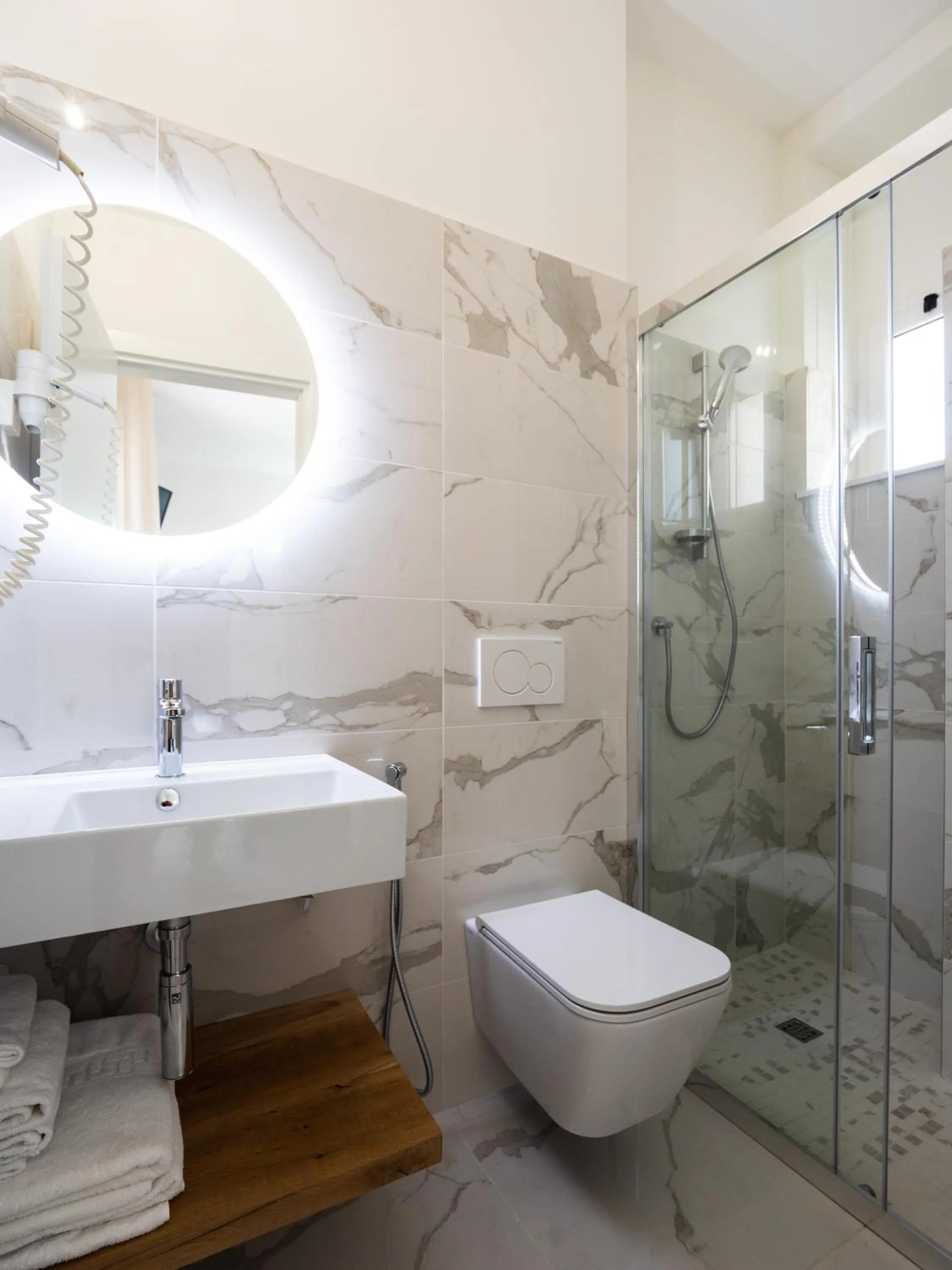 Shower in Hotel Florence