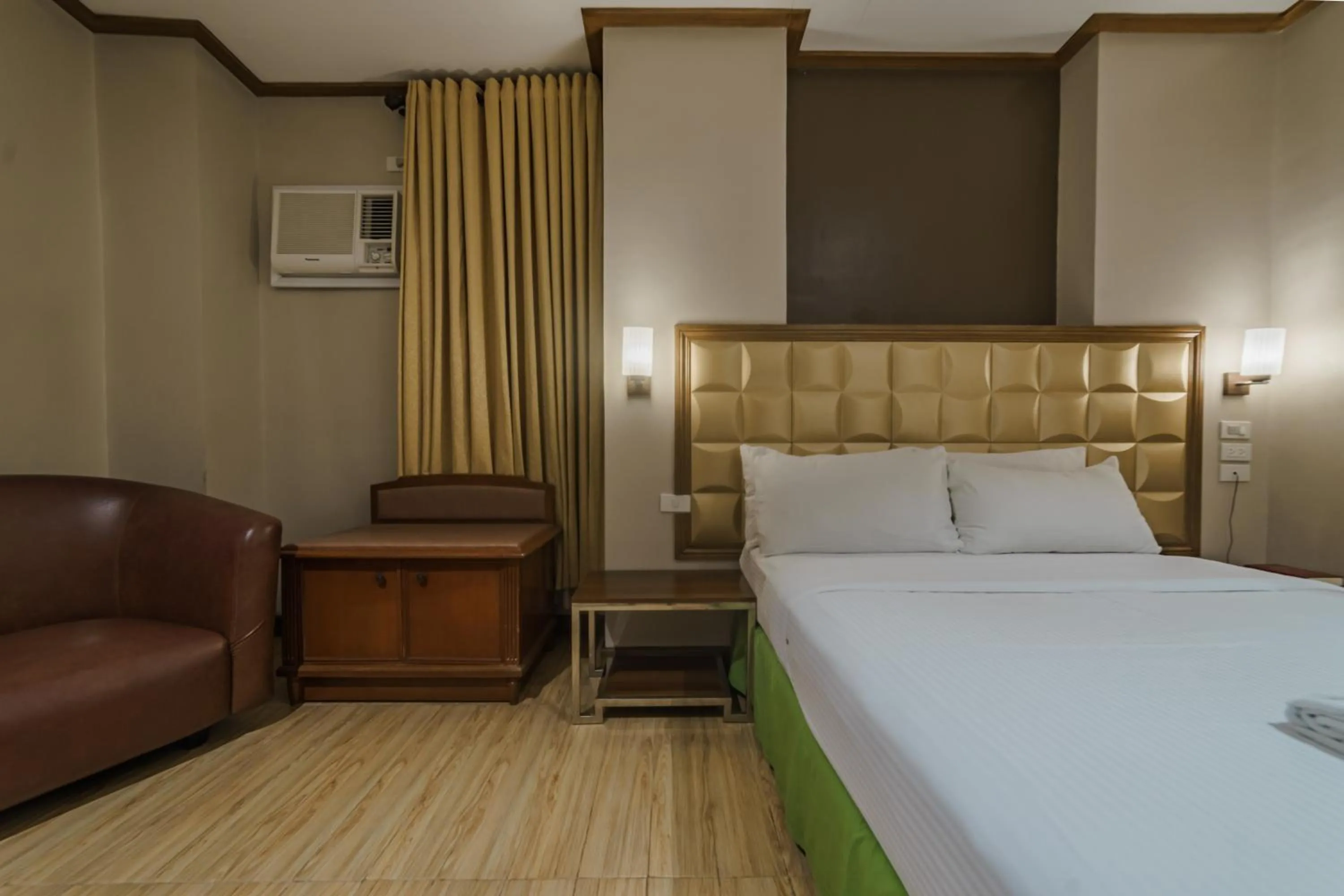 Bed in Robertson Hotel