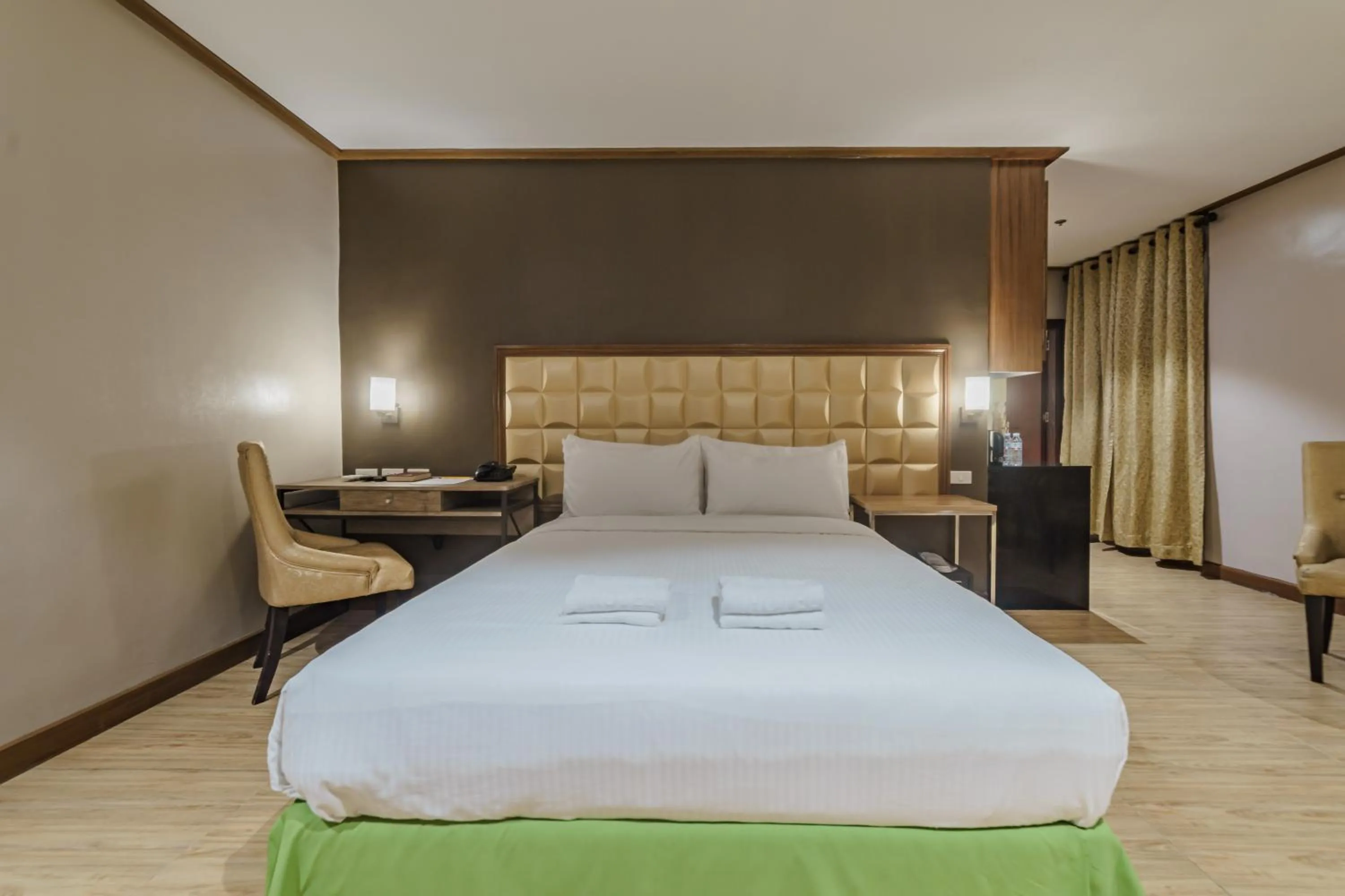 Bed in Robertson Hotel