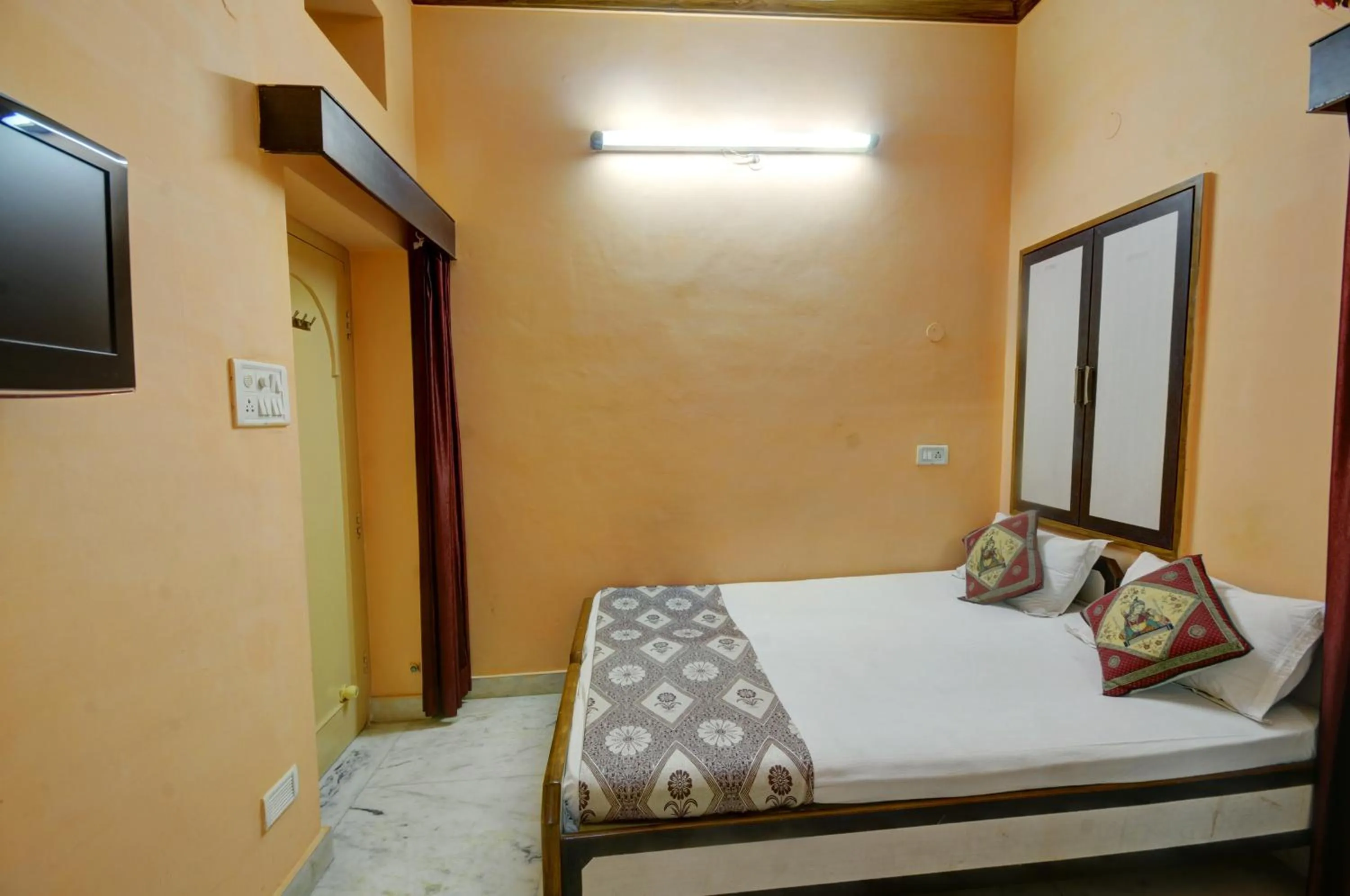 Bedroom, Bed in Hotel Jaisal Palace