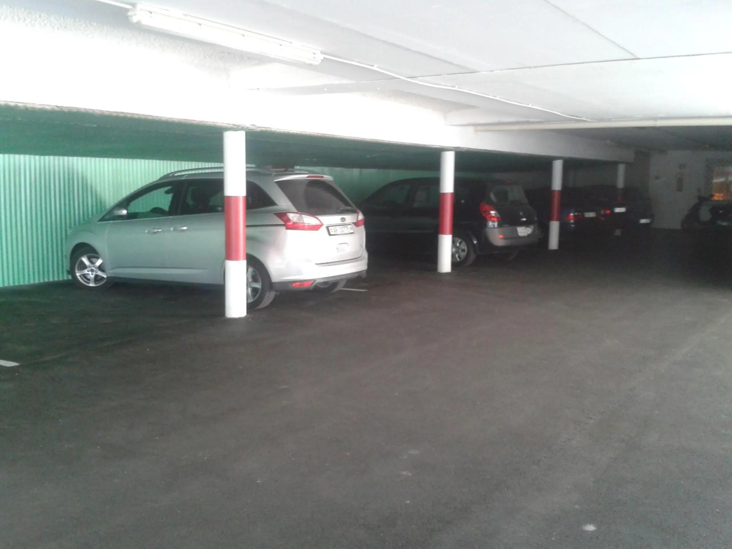 Parking in Frühstücks-Hotel Olympia