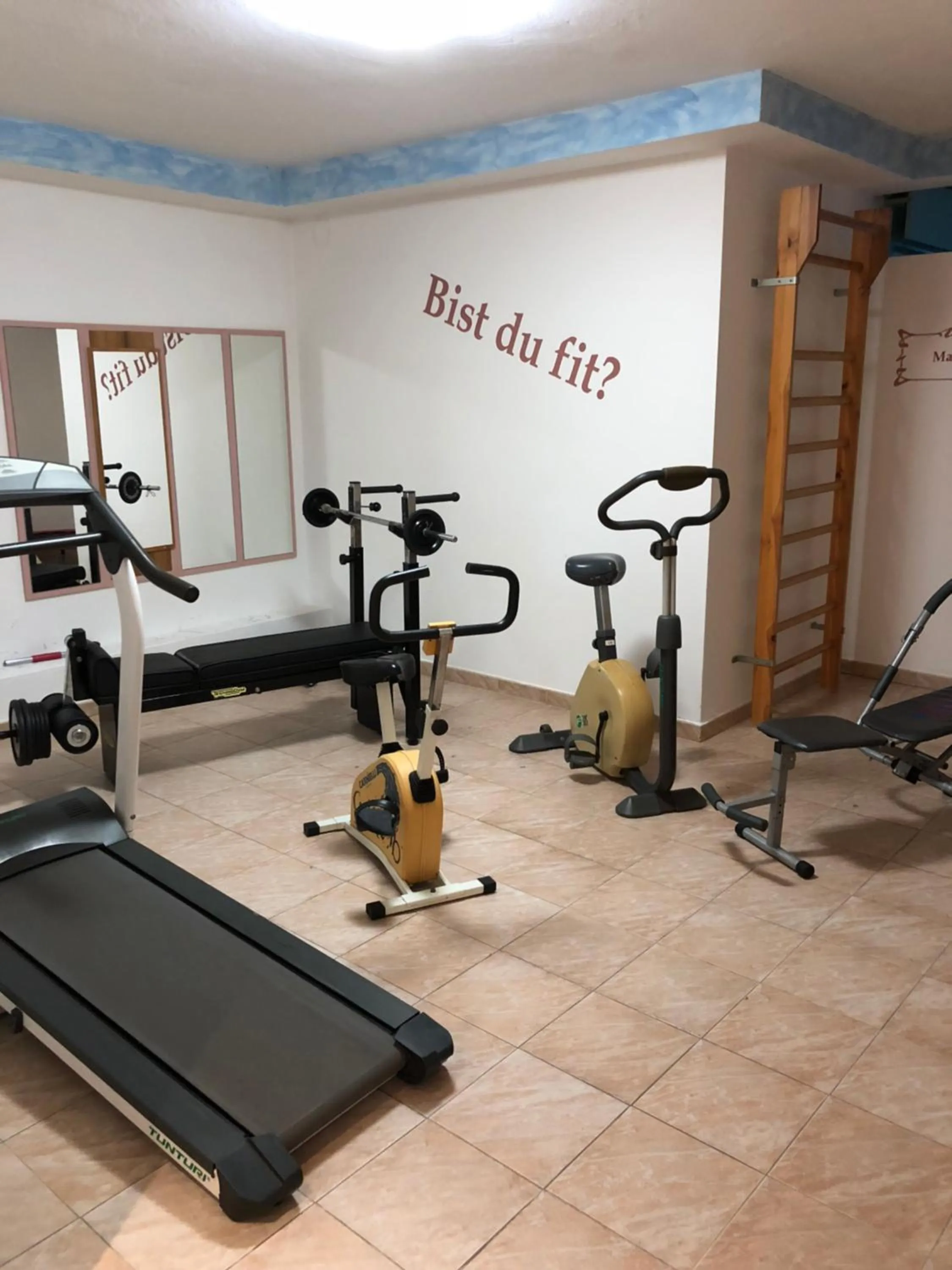 Fitness centre/facilities in Frühstücks-Hotel Olympia