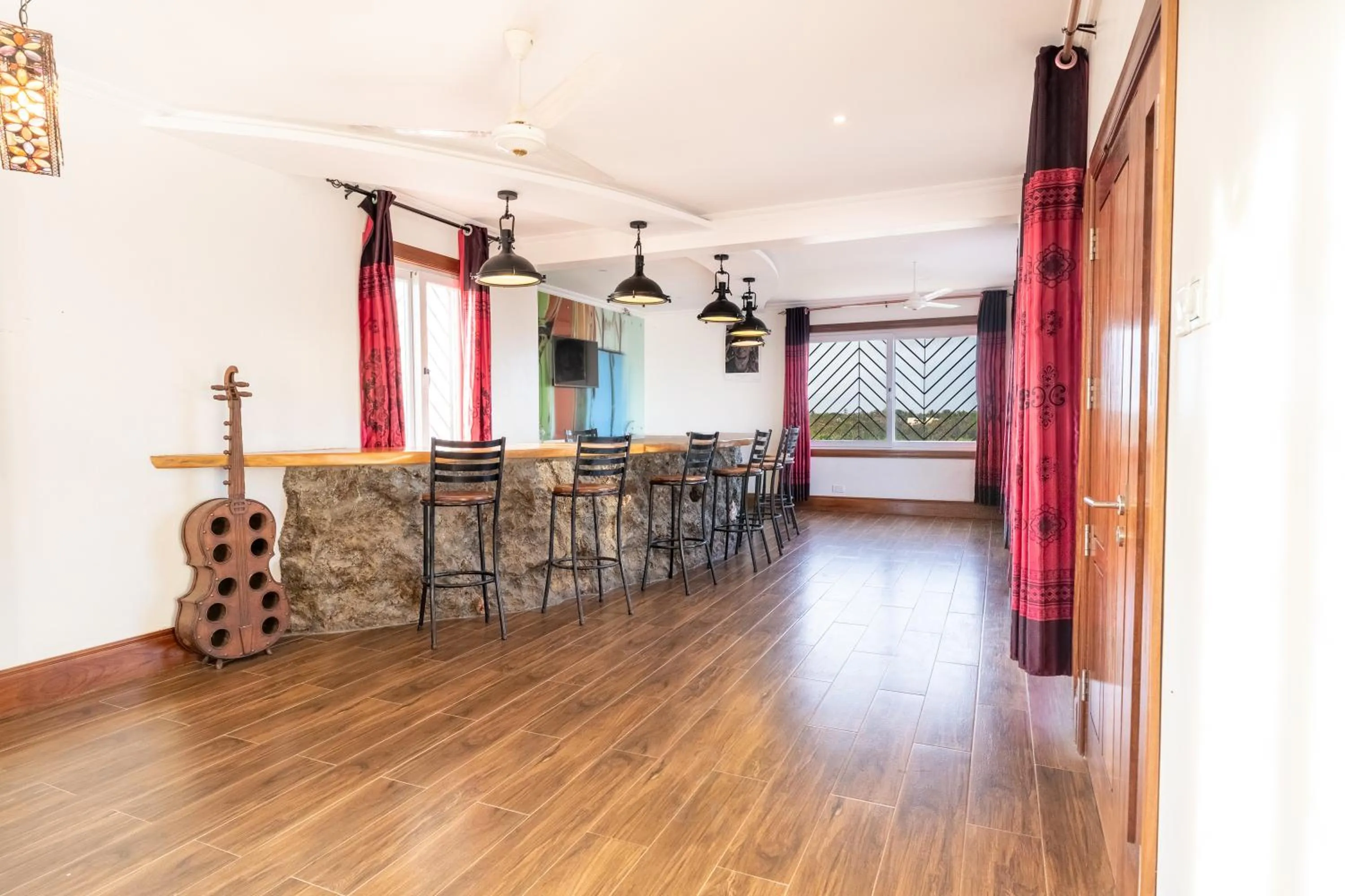 Dining area in Queens Chateau Boutique Villa