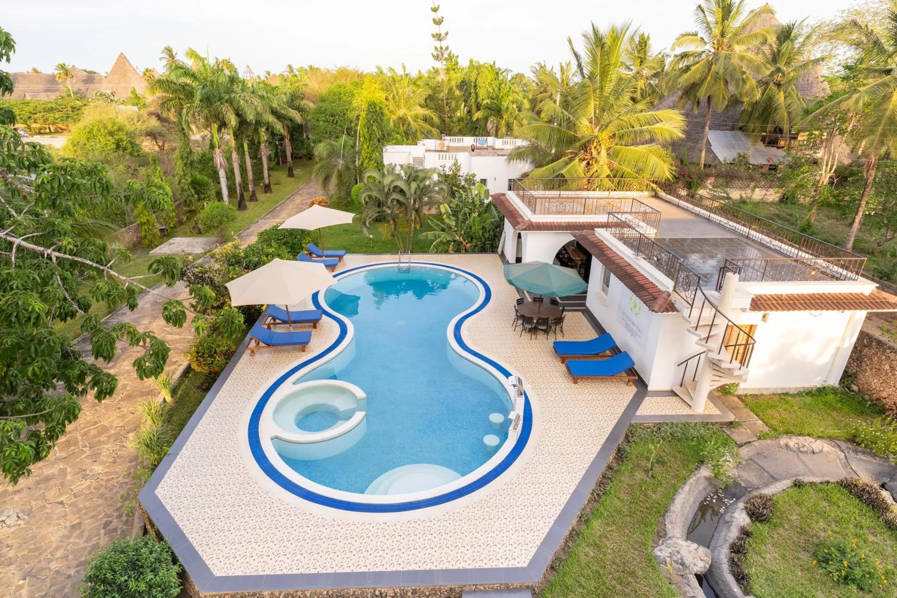 Natural landscape in Queens Chateau Boutique Villa