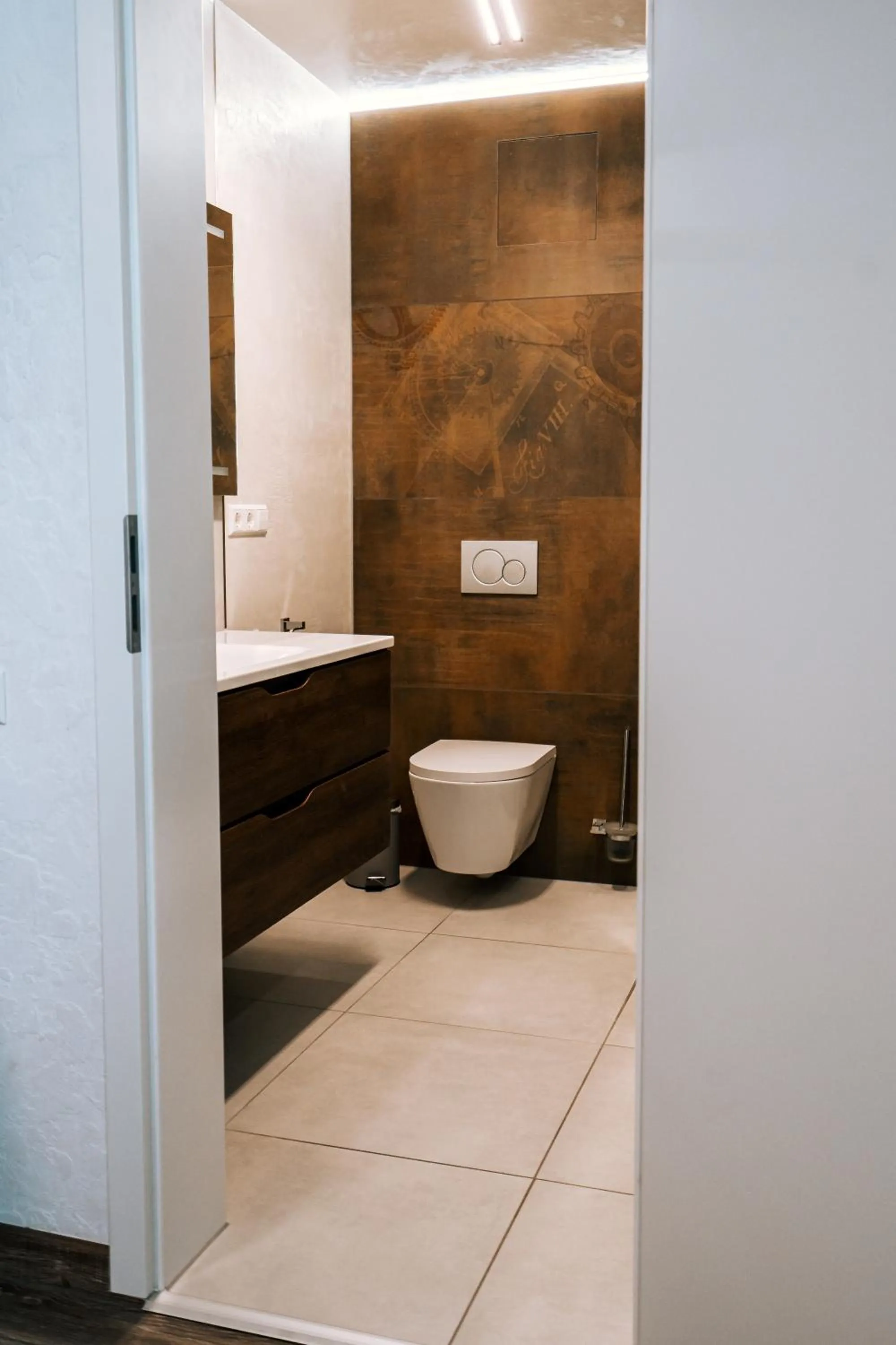 Shower in Dill Hotel