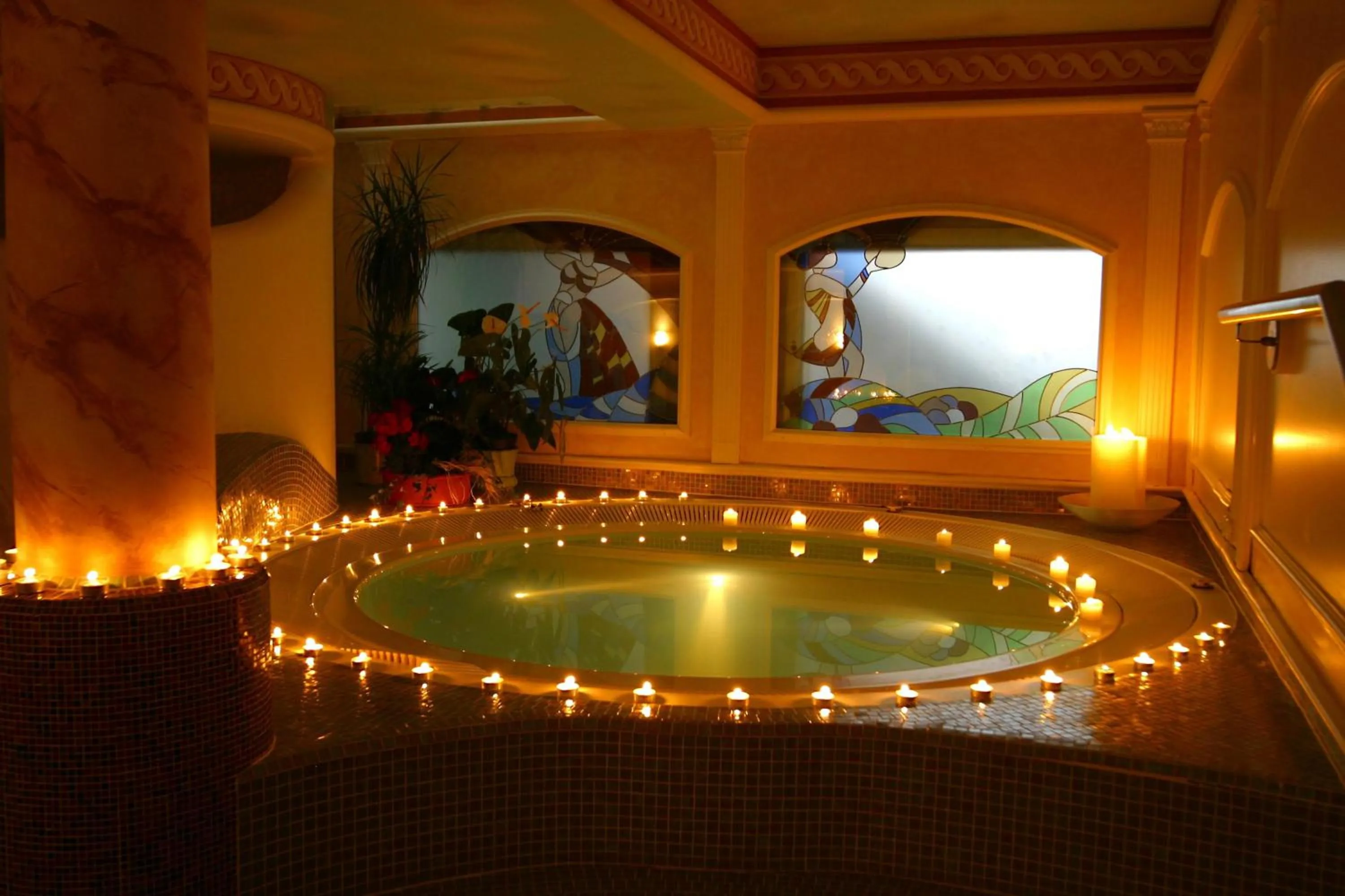 Hot Tub in Piccolo Hotel Gurschler