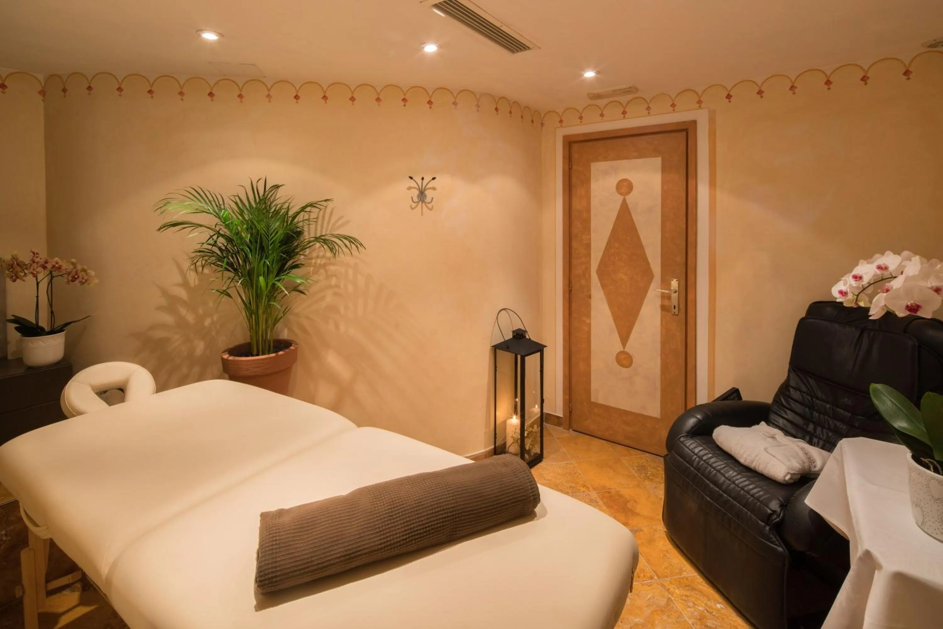 Spa and wellness centre/facilities, Bed in Piccolo Hotel Gurschler