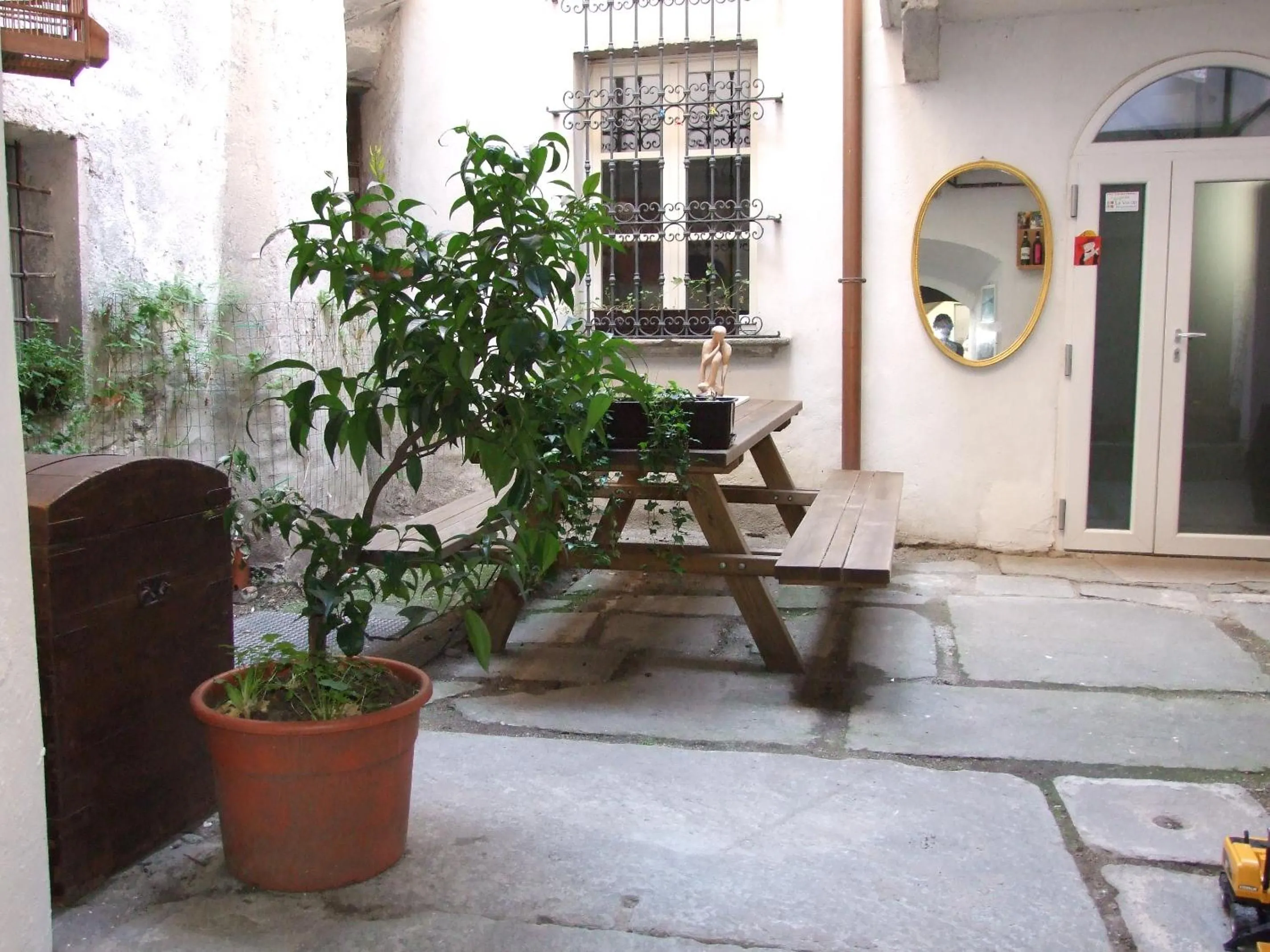 Patio in La stufa rossa