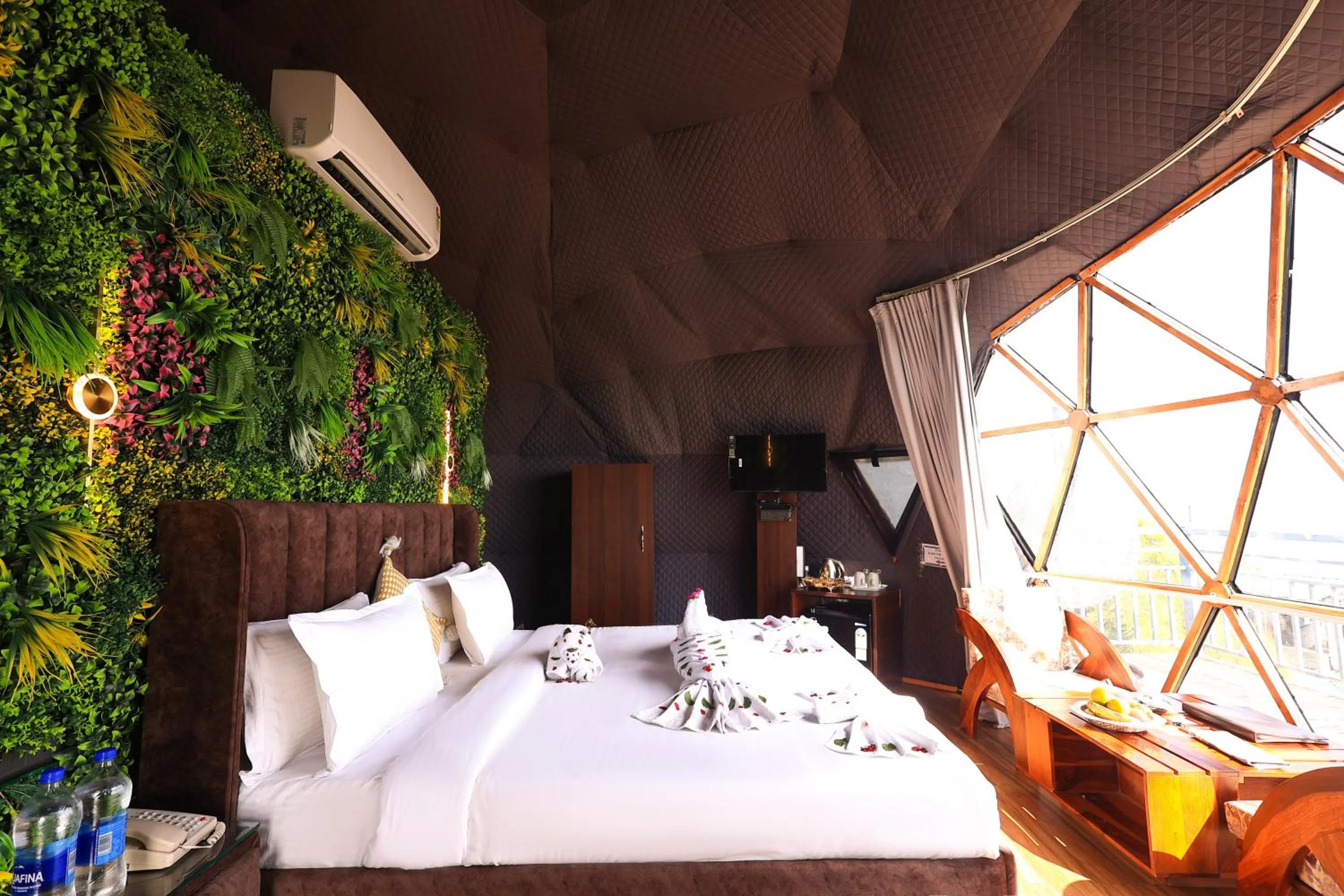 Photo of the whole room, Bed in ECKO Kasang Regency Hill Resort